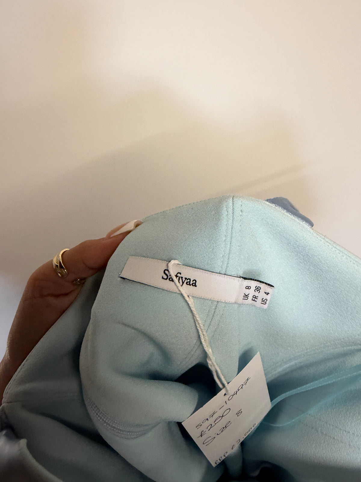 Preloved Safiyaa Ballgown Size 8 Blue