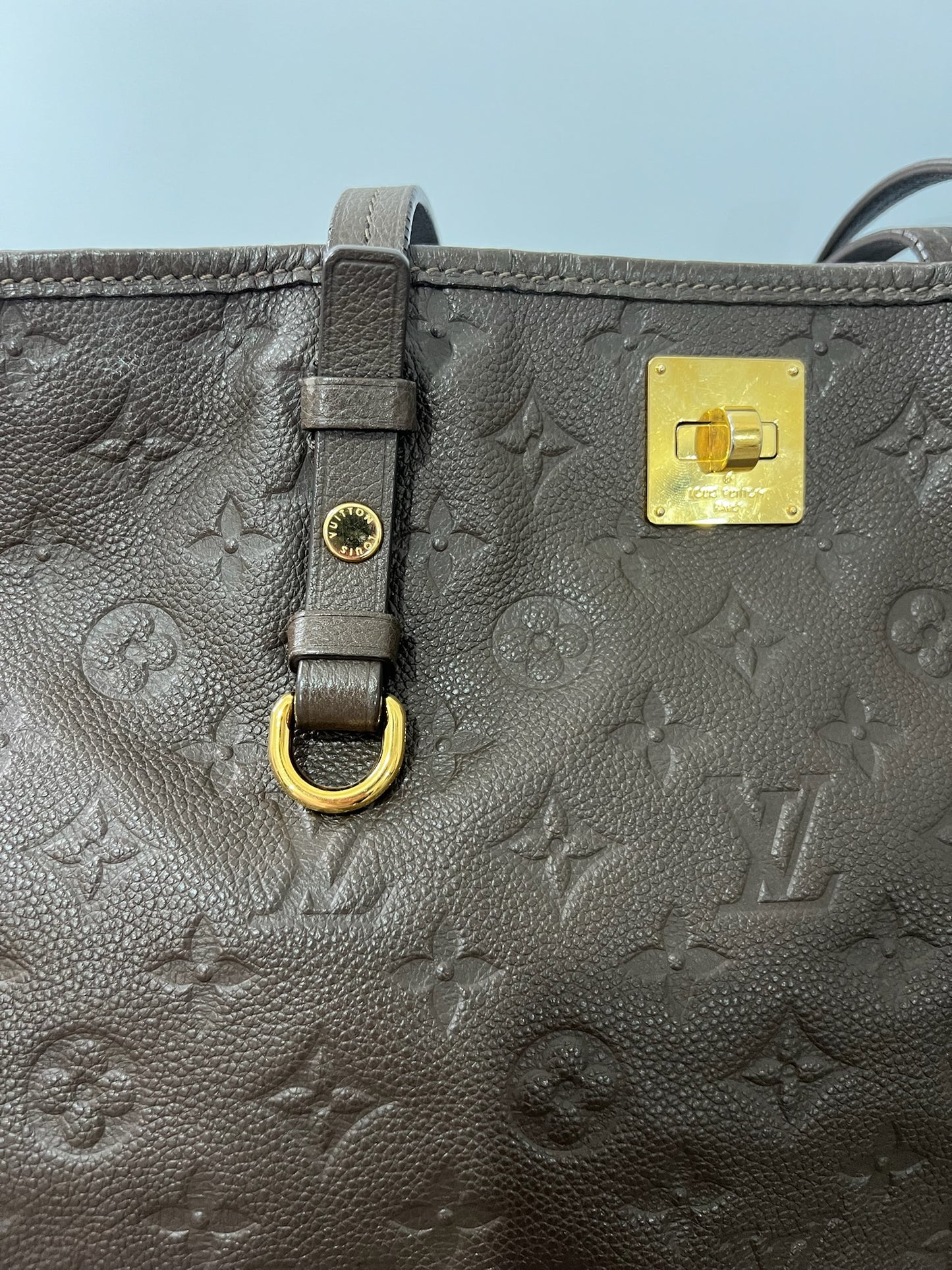 Grey Louis Vuitton St Germaine