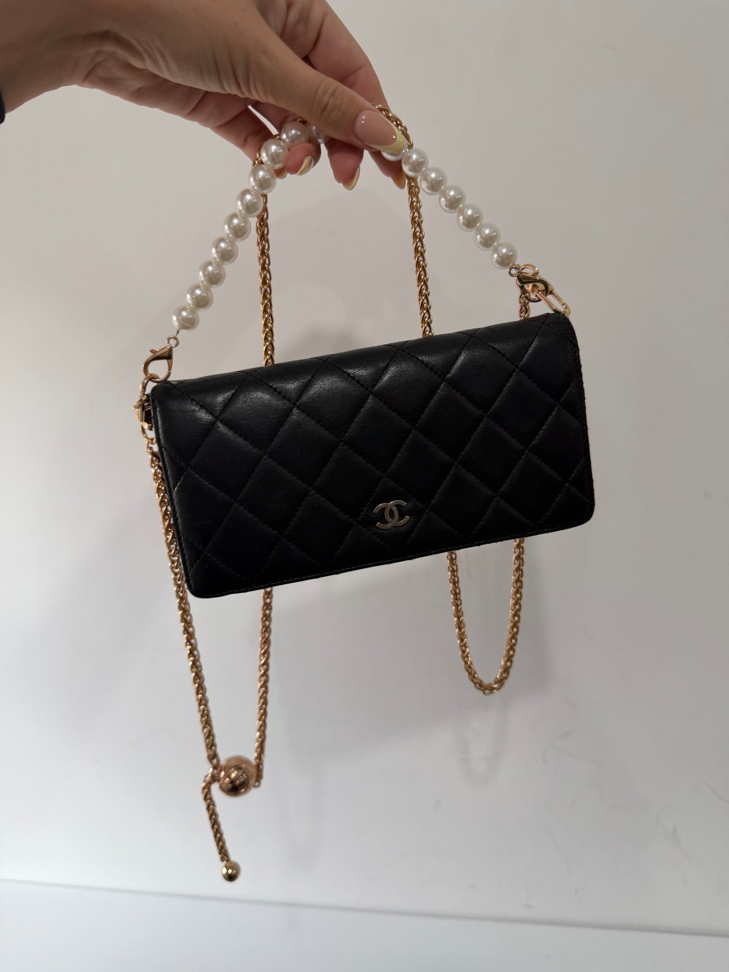 Pre-Owned, Chanel Wallet with a replacement chain (Non-Chanel)