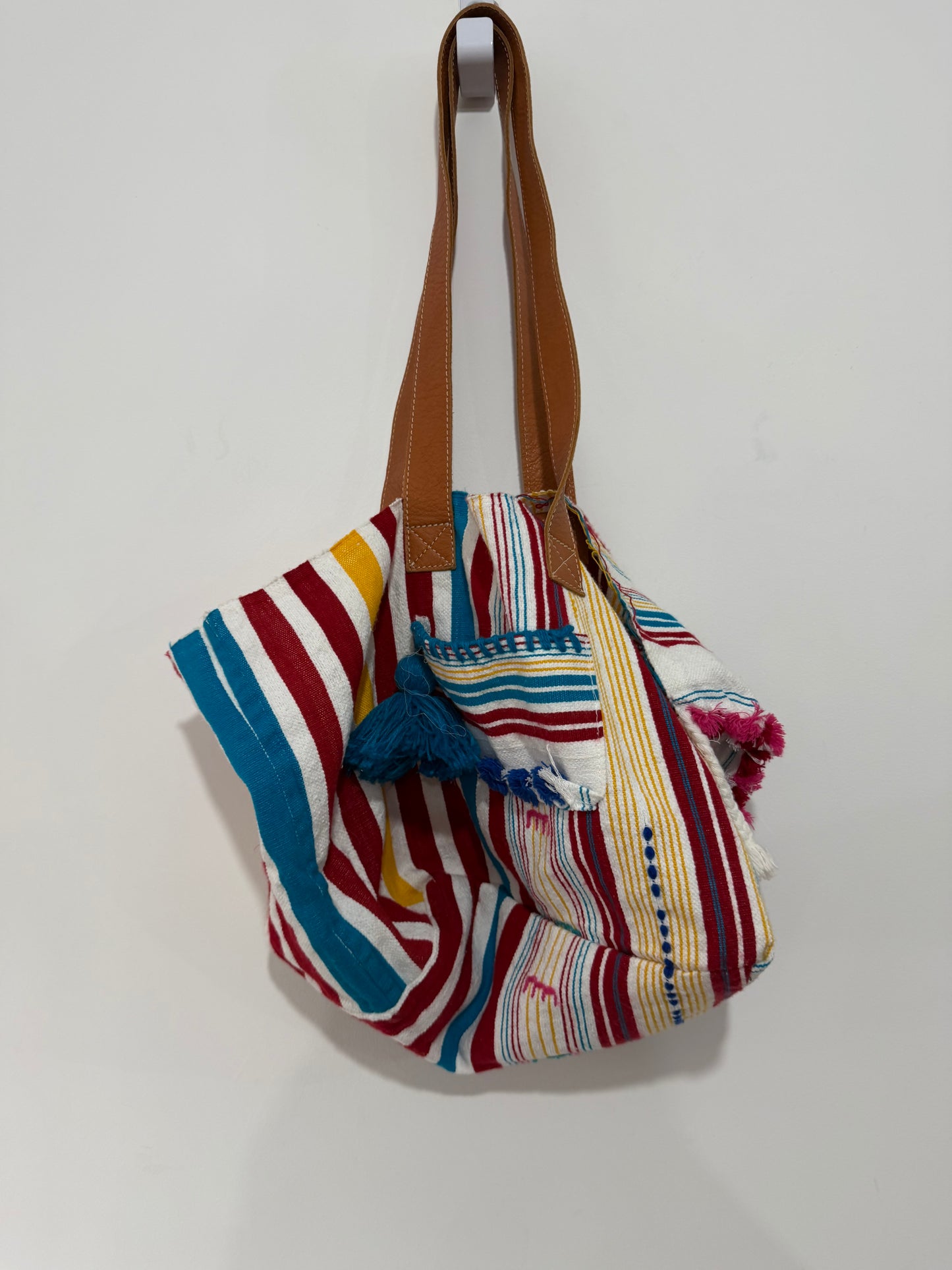 Blue yellow and red stripped Zeste dorient Beach Bag