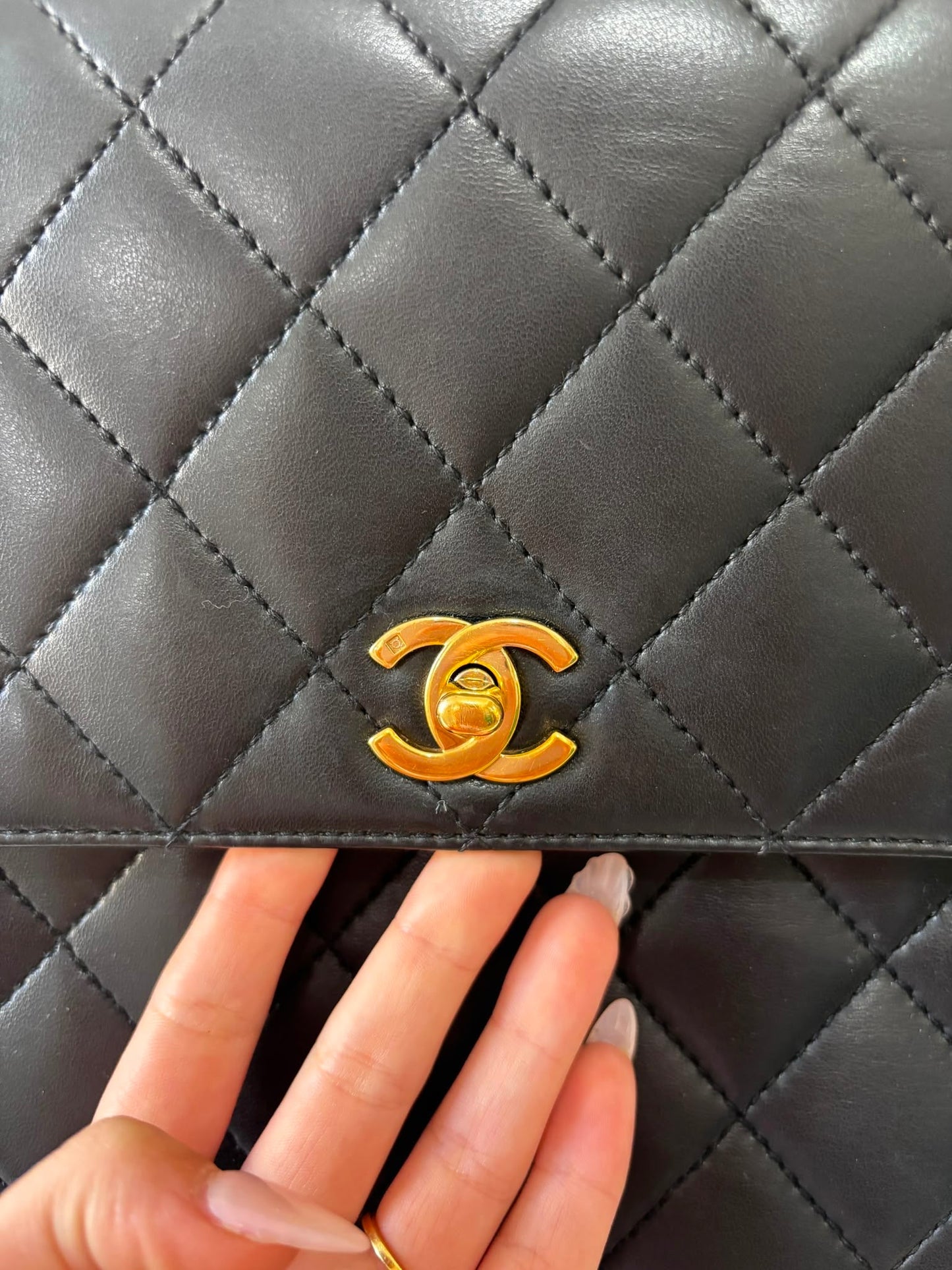 Preowned, Black Lambskin Leather with traditional Gold Hardware Chanel Kelly Bag Handbag, Large
