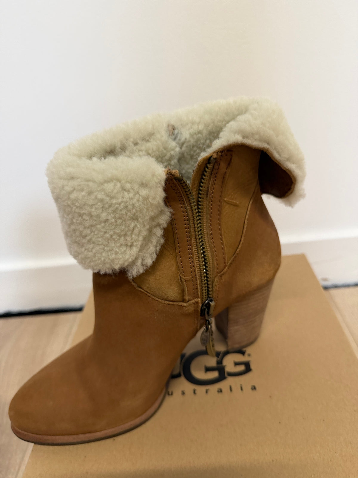 Preloved Ugg Shoes 4 Brown