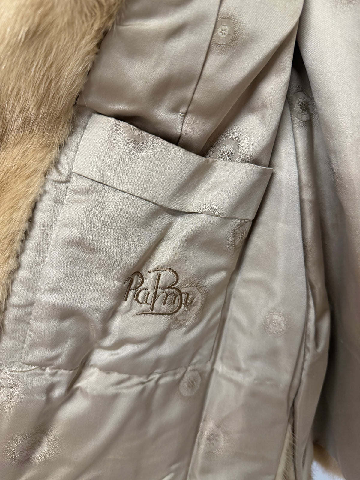 Preloved Coat Mink Fur Coat Size 12 Beige