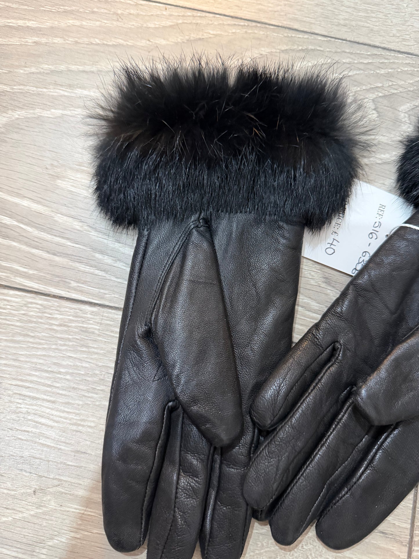 Pre-owned Black with Faux Fur Leather Gloves