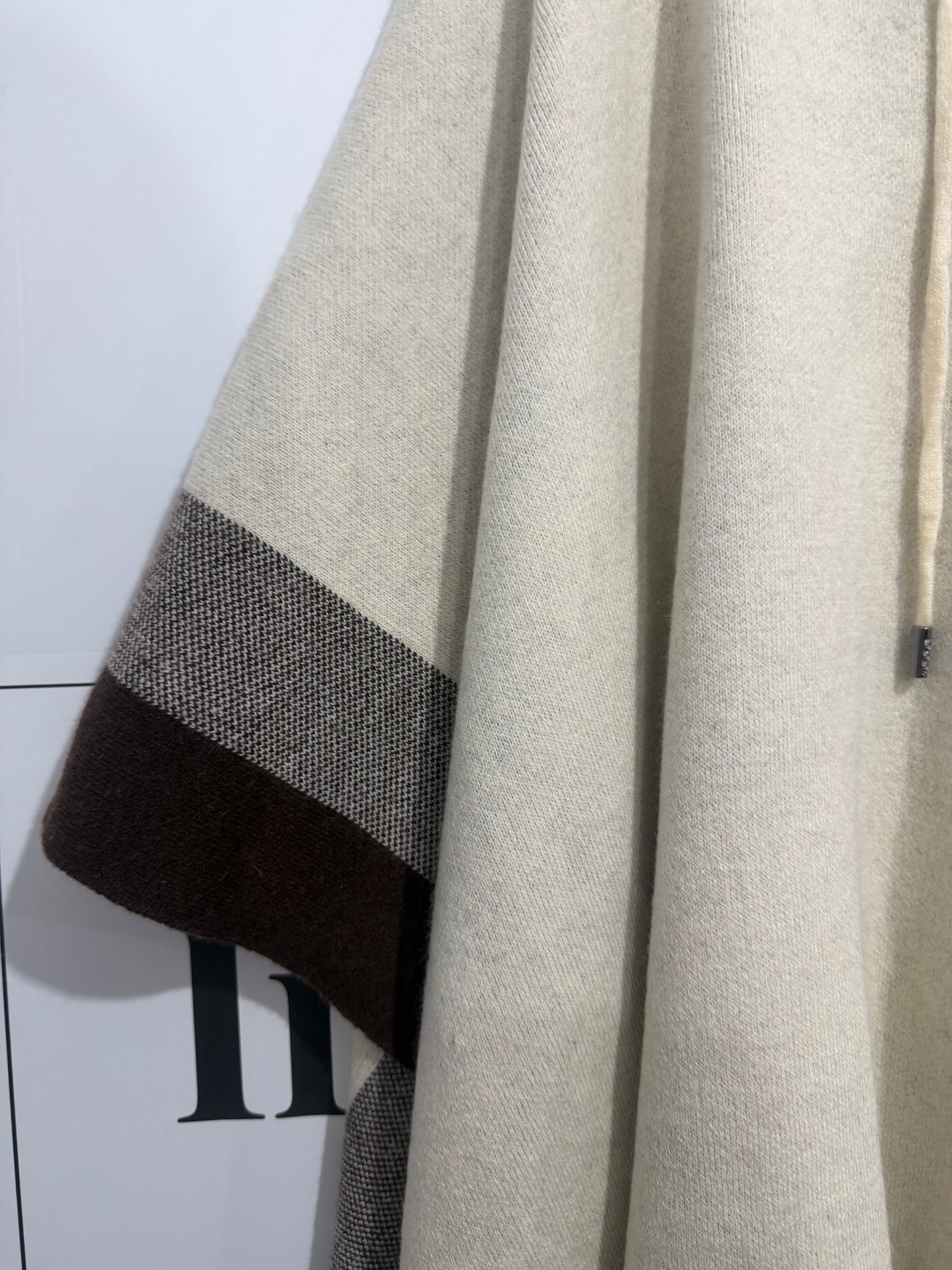 Cream James Lakeland Poncho, One Size