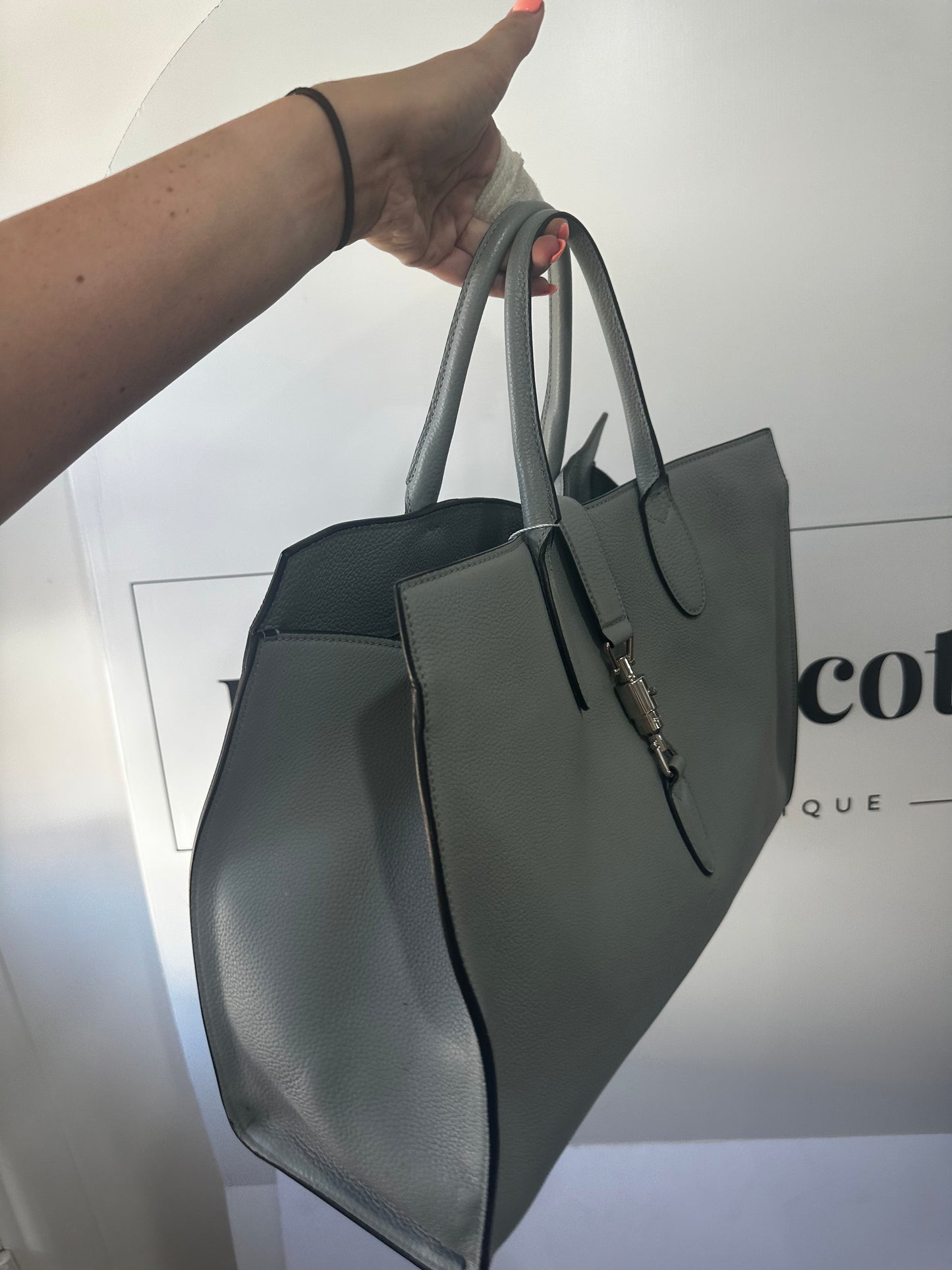 Gucci Jackie Tote Grained Calfskin Leather with Silver Hardware