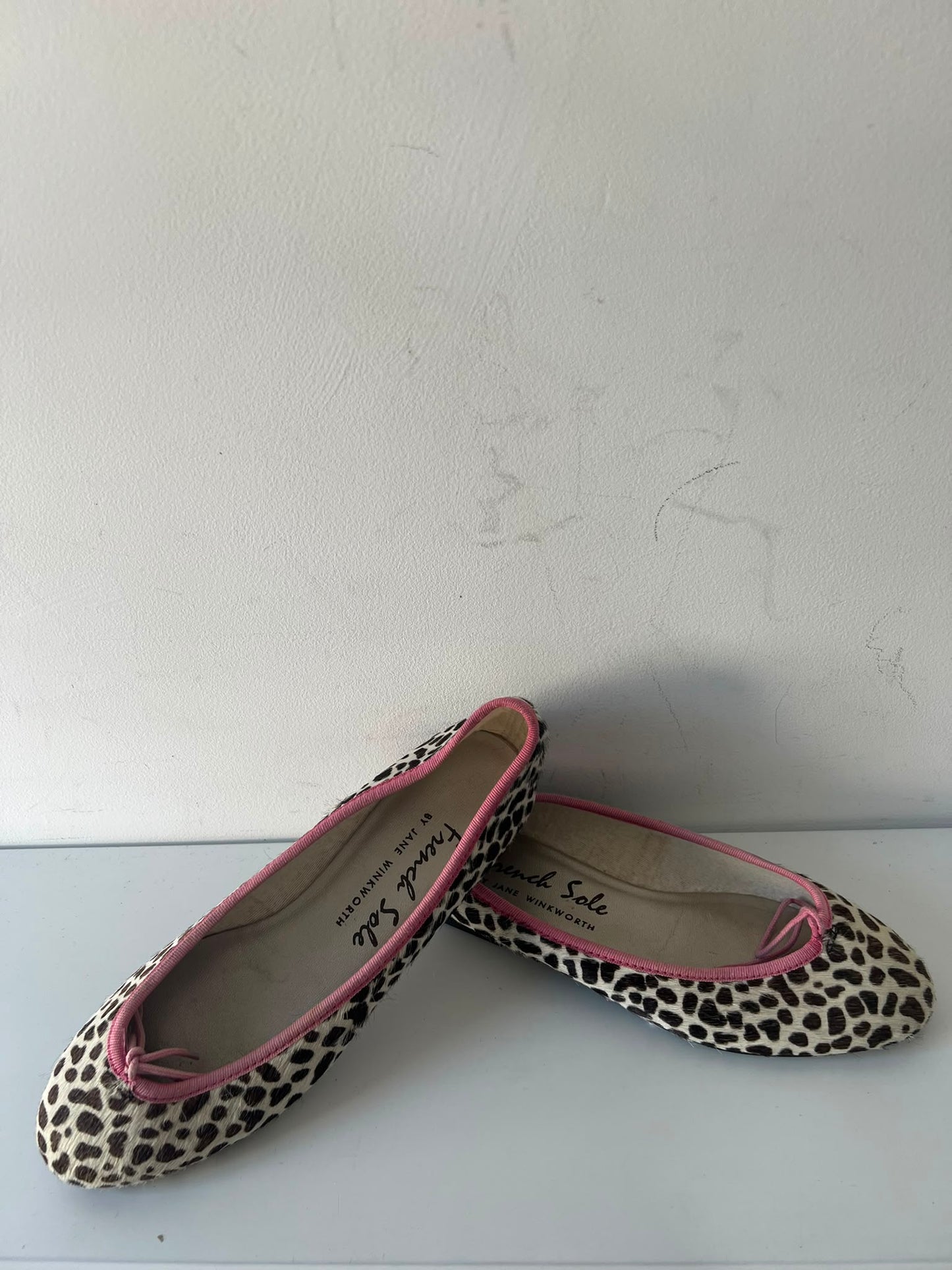 Pre-loved Leopard French Sole Flats, 5