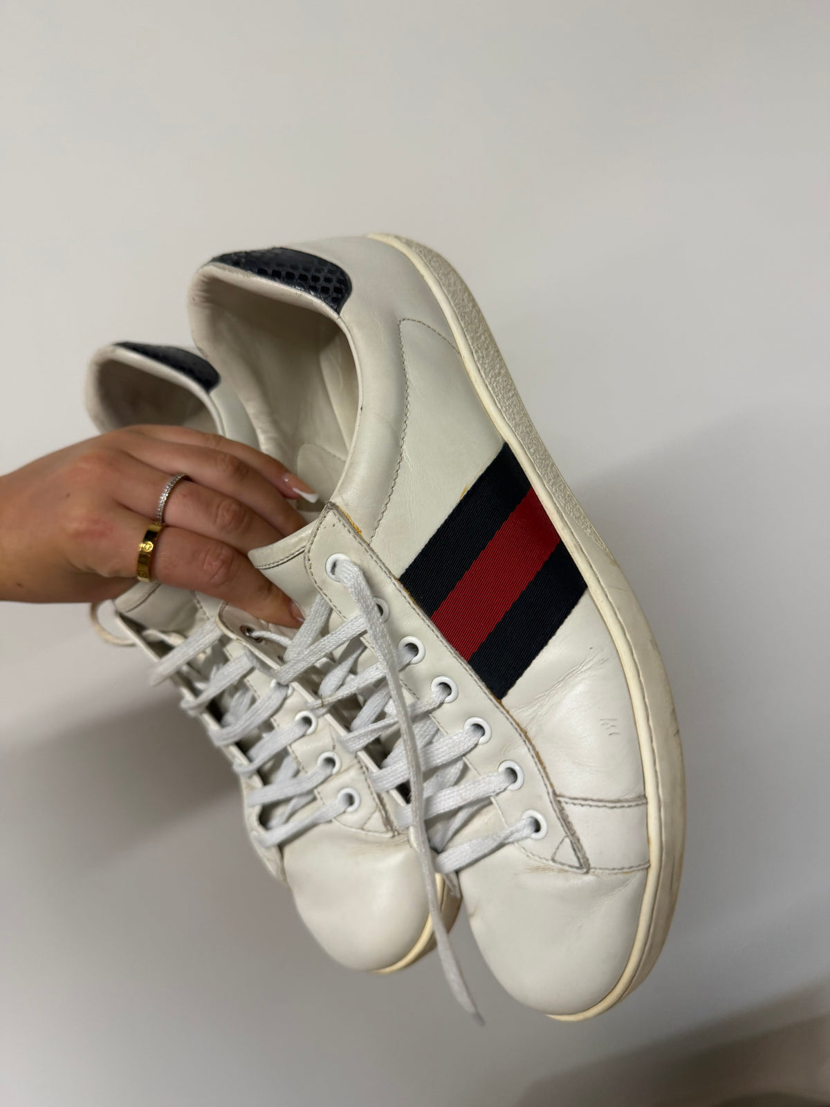Preloved Gucci Ace low-top Trainers EU 44 - UK 9.5 White, featuring the signature blue and red web stripe