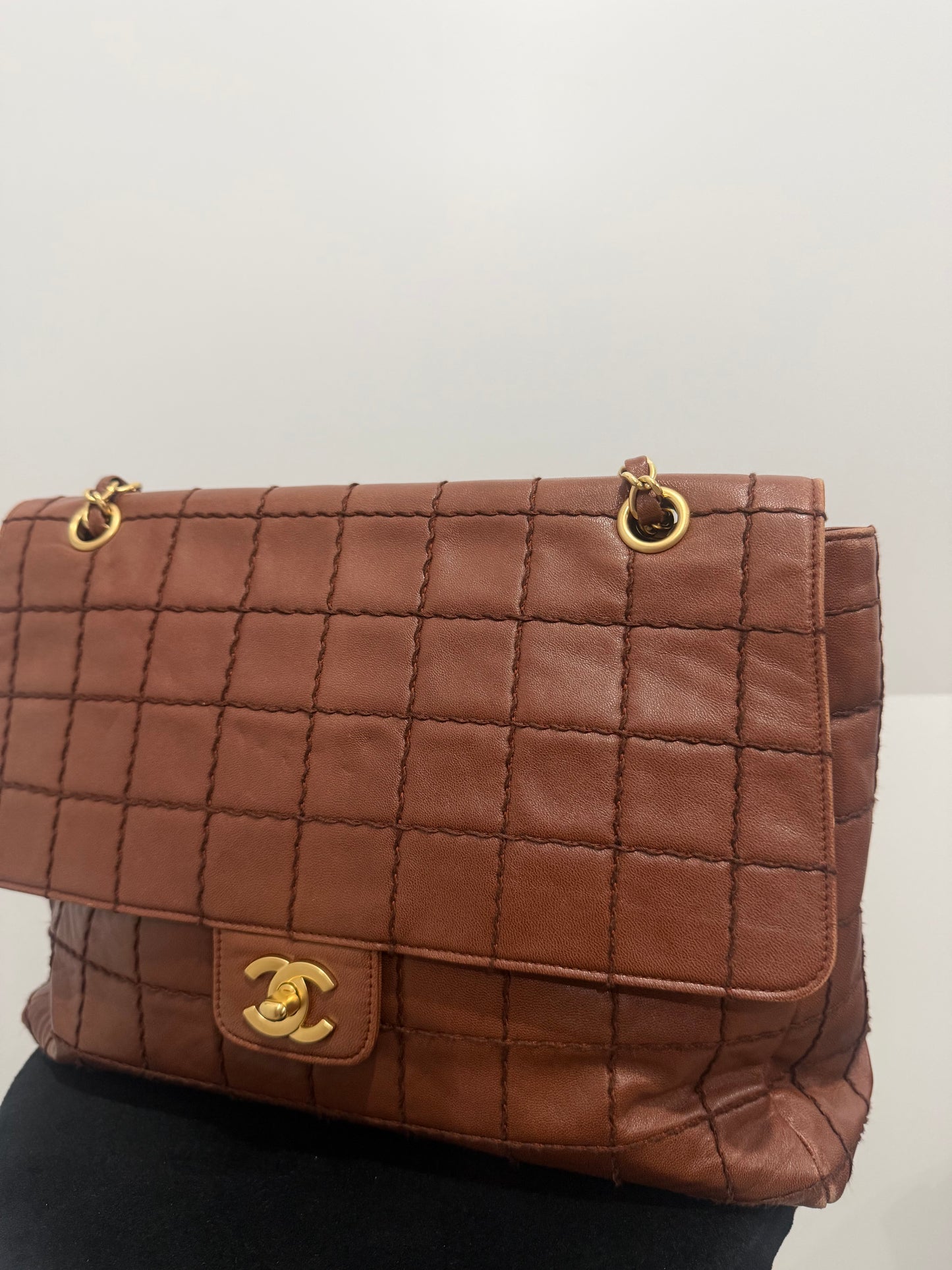 Brown Tan Chanel Handbag, Gold Hardware