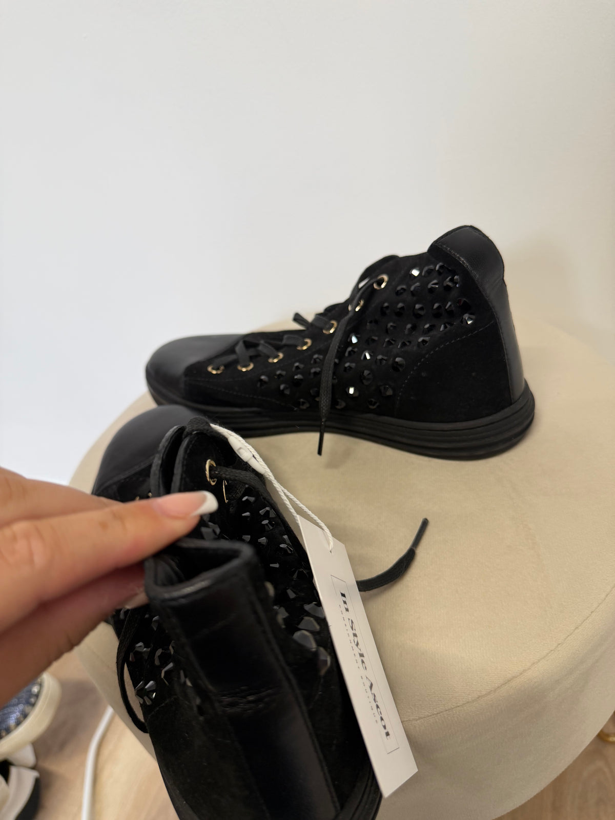 Preloved Gucci Shoes, Size 3 Black
