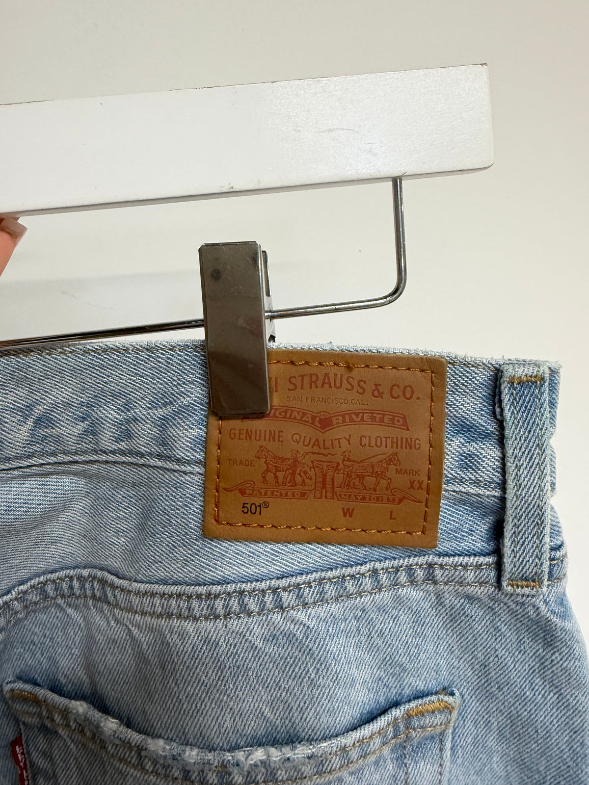 Preloved Levis Jeans W31, L30 Light Blue