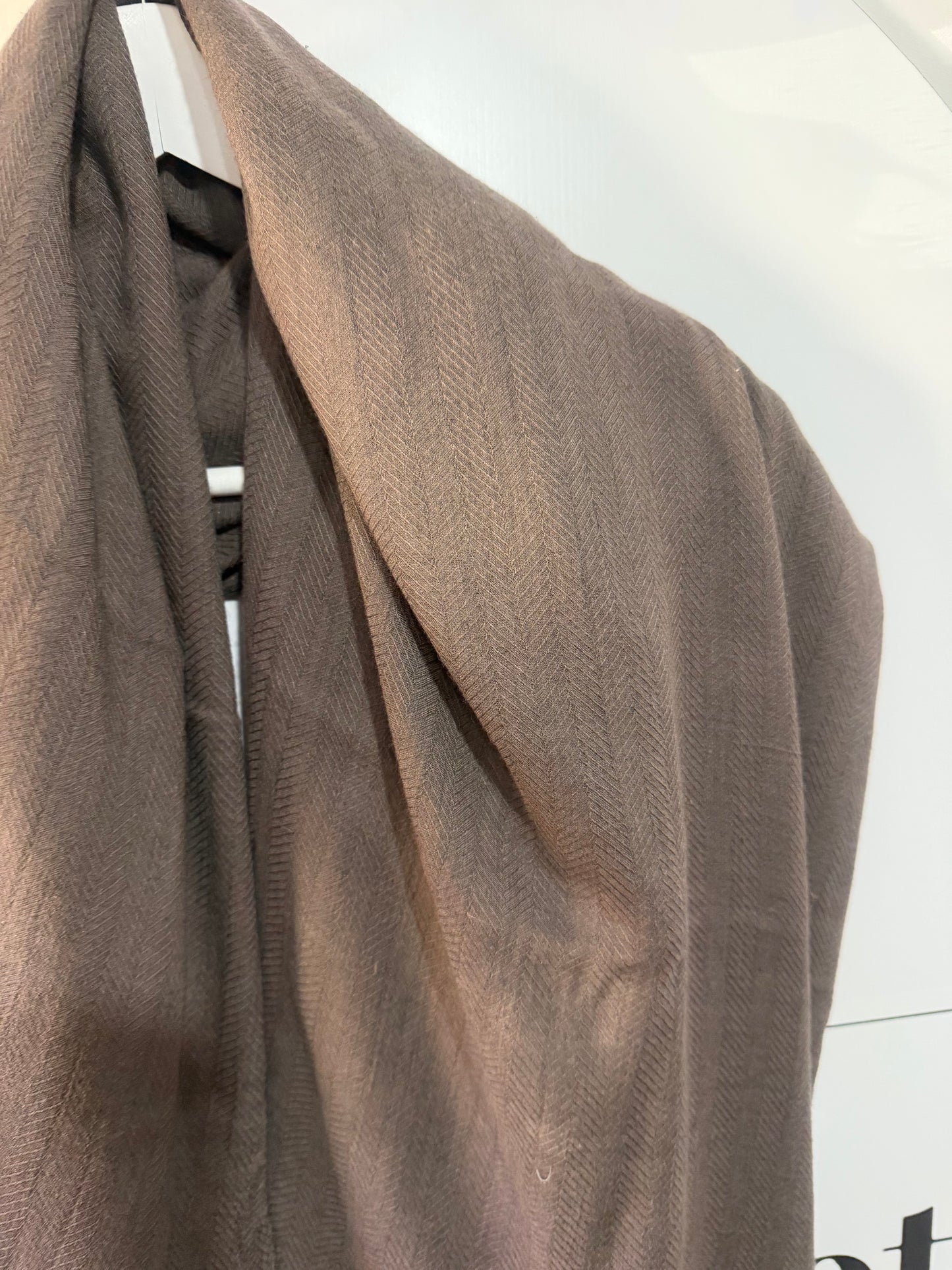 Pauw Shawl, Taupe