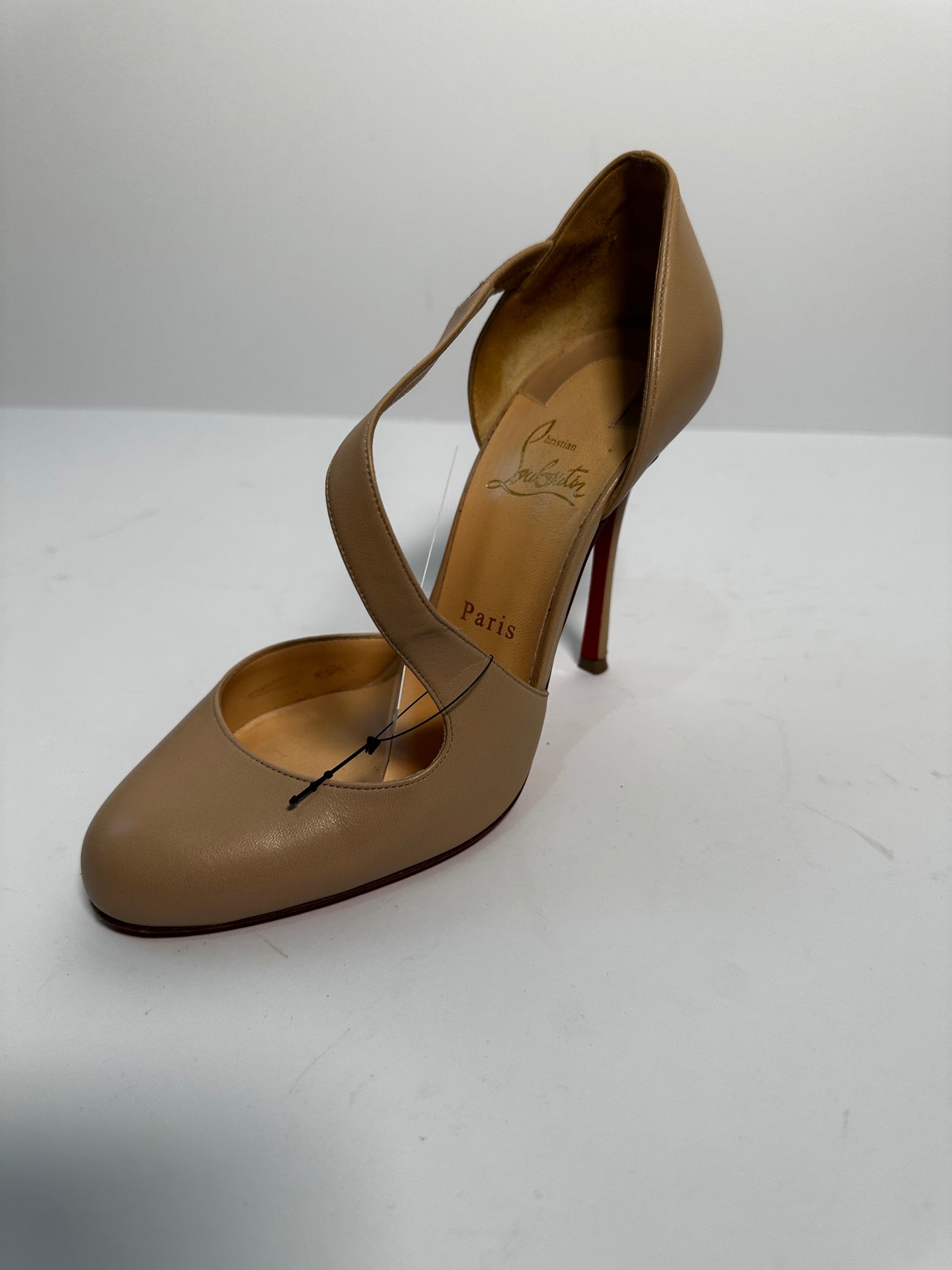 Christian Louboutin Nude Heels - 5.5