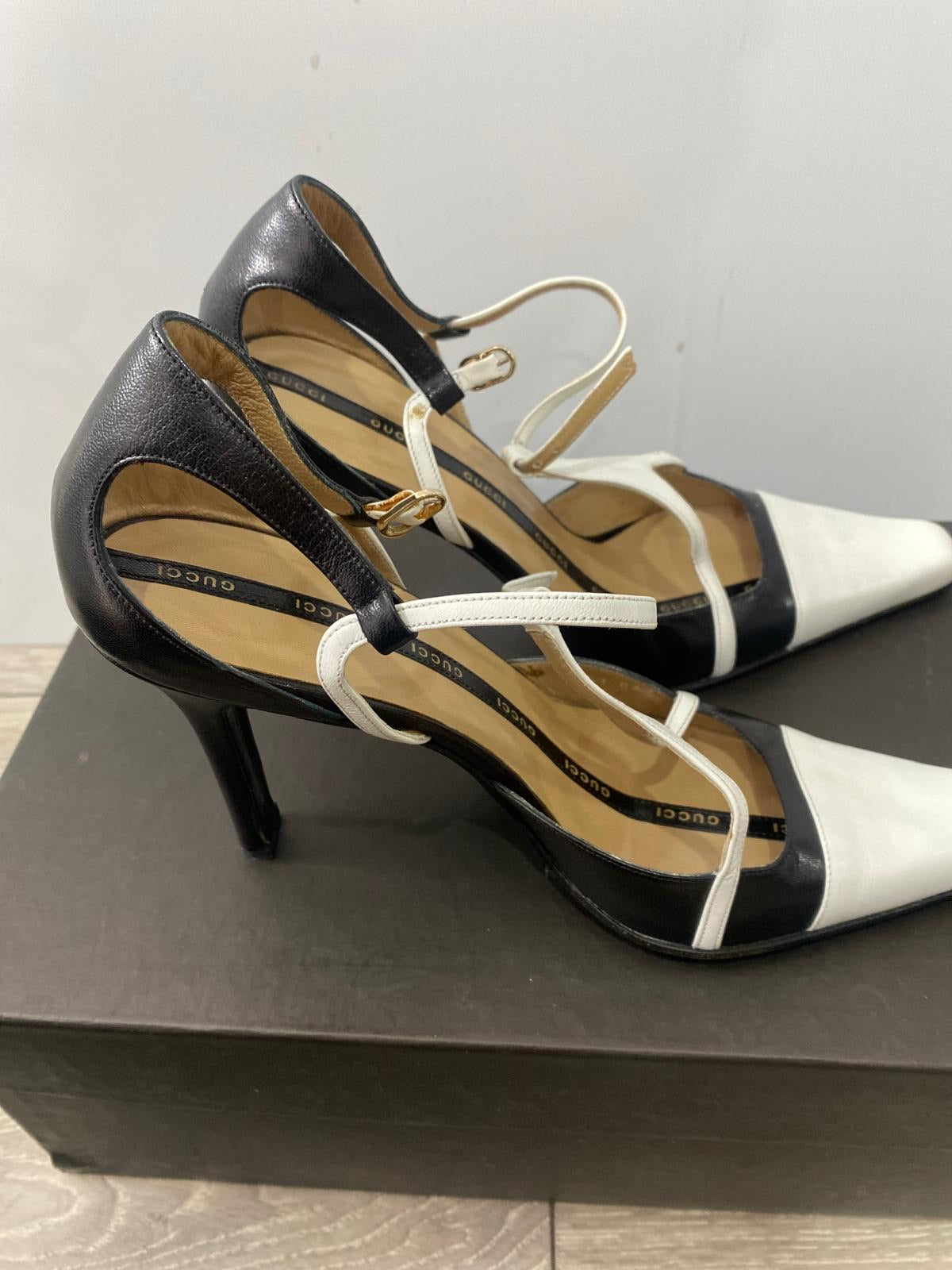 Black and White Vintage Gucci Heels, Size 37 - UK 4