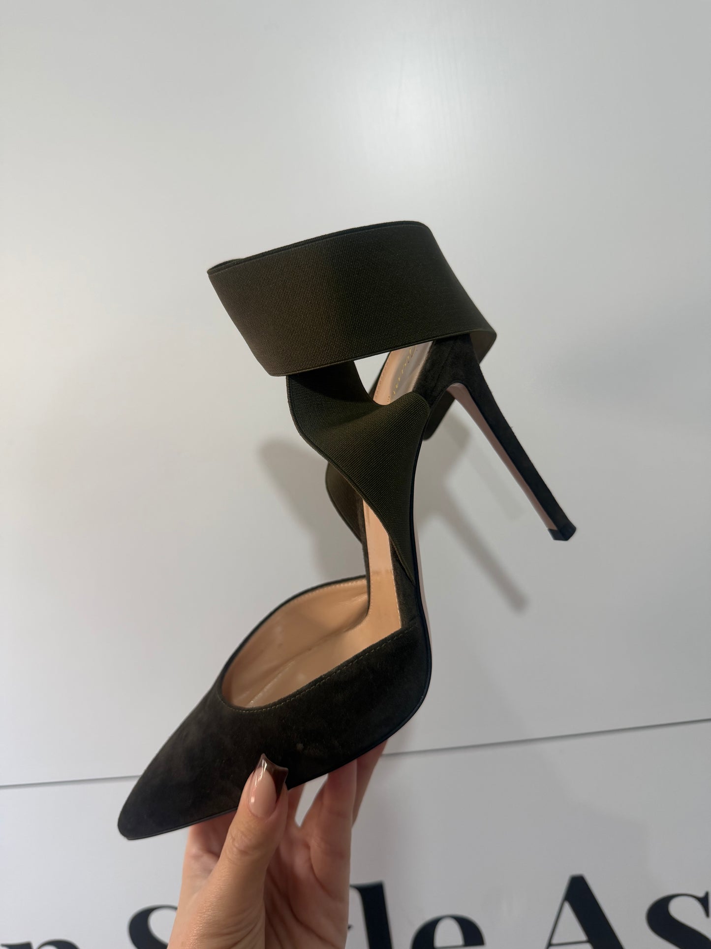 Green Suede Giannvito Rossi Heels Brand New, Size 38 - UK 5