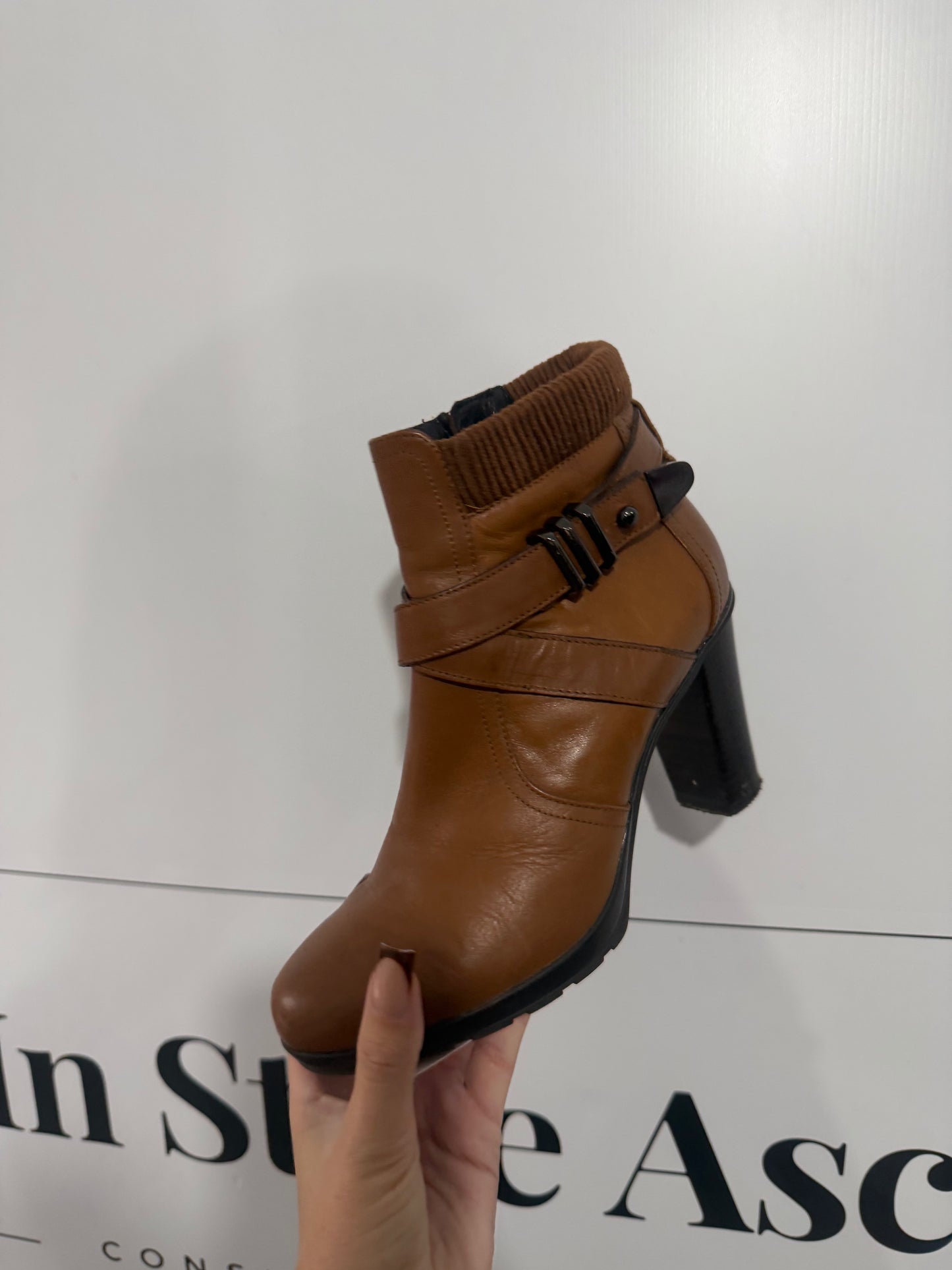 Brown Aquatalia Russell & Bromley Boots, 4.5