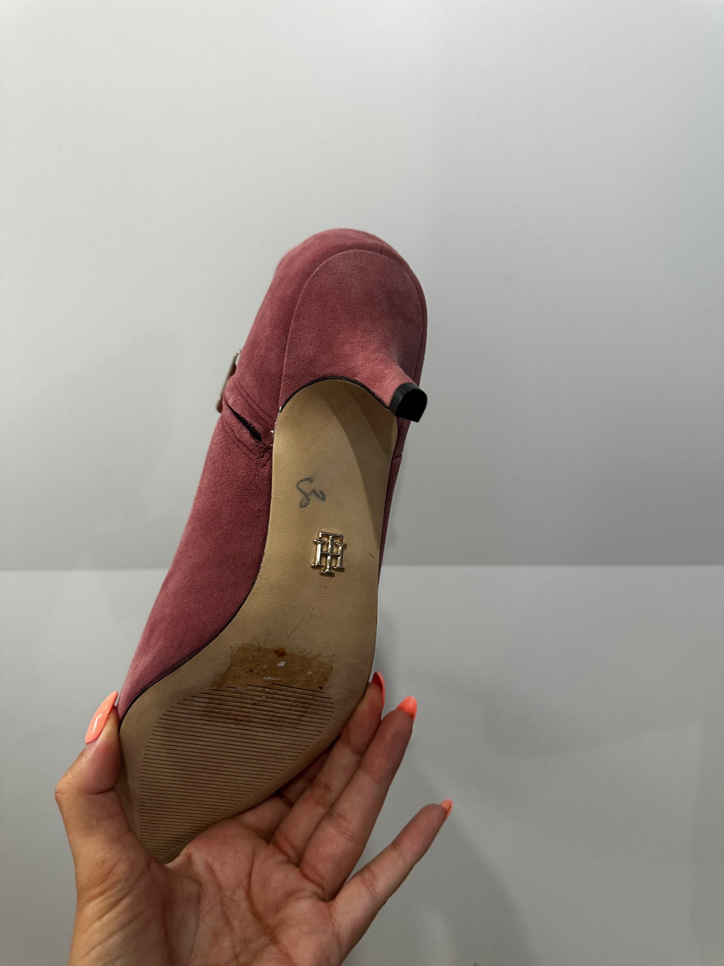 Suede Pink Tommy Hilfiger Brand New Boots, Size 6.5/7
