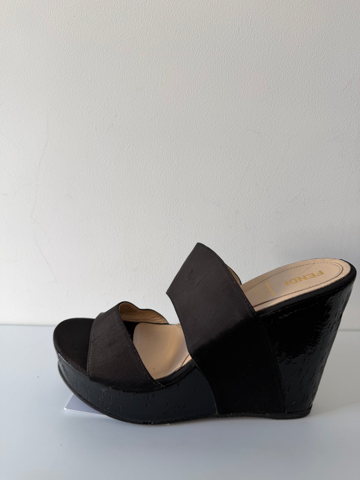 Pre-owned black Fendi Platform pumps, 39 Uk 6