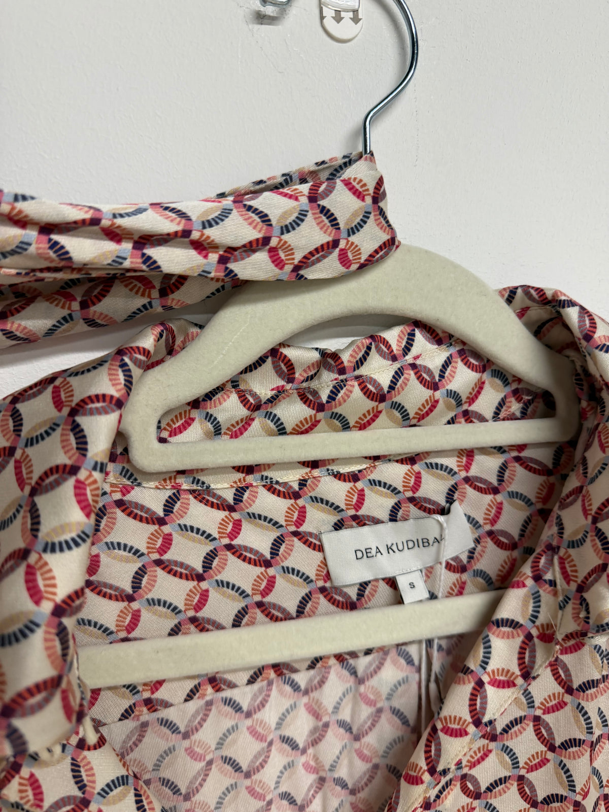 Preloved Dea Kudibal Blouse Small White and Multicoloured