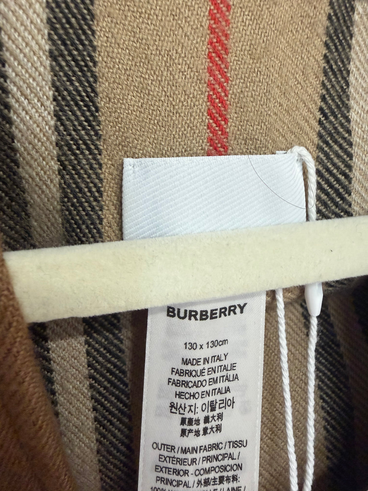 Preloved Burberry Poncho One Size Beige with original pattern