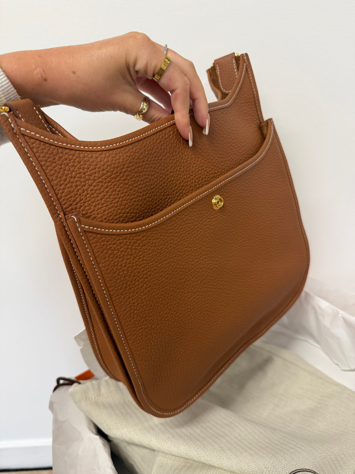 Preloved BRAND NEW Hermes Handbag 29 Gold