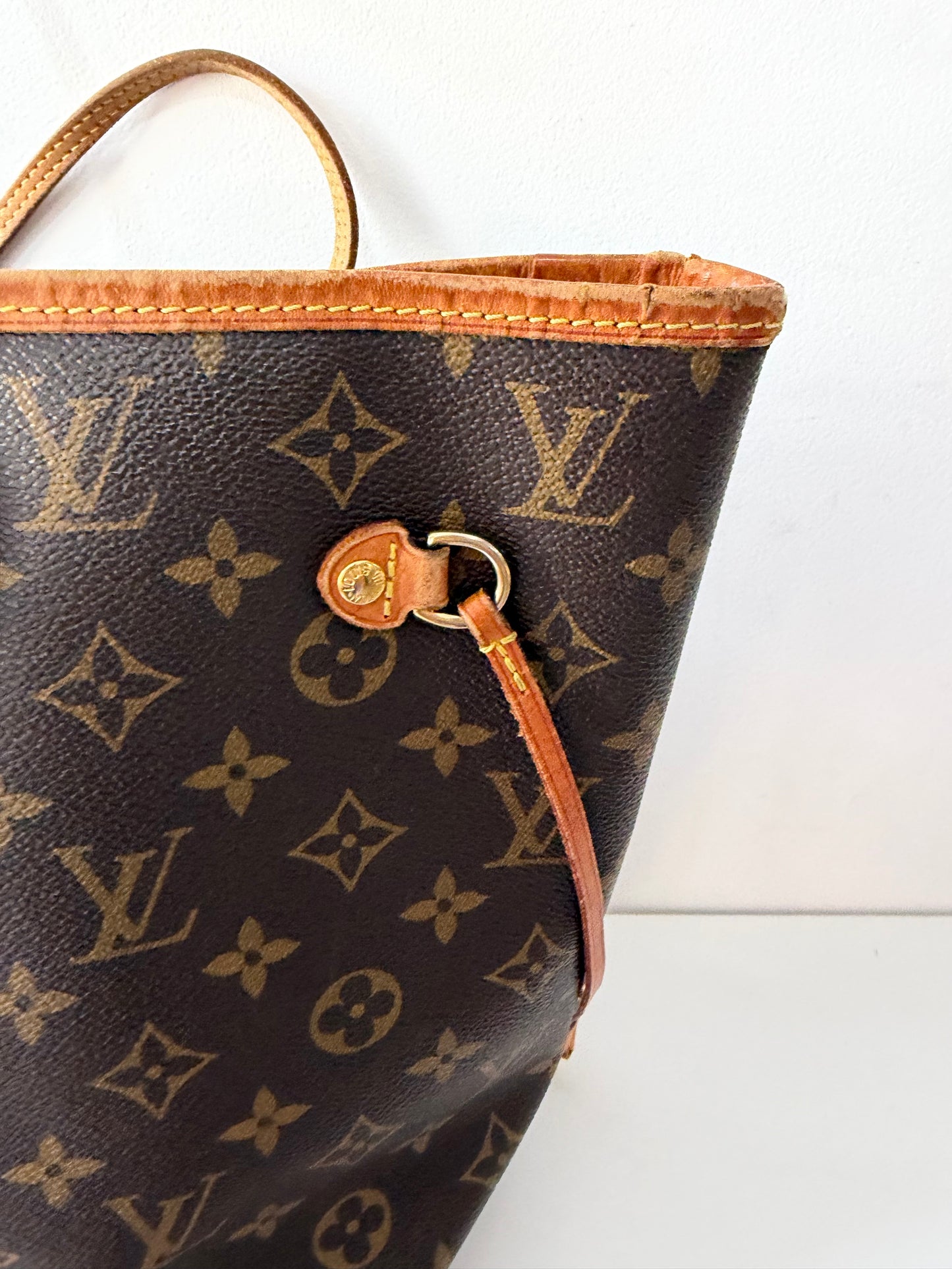 Pre-loved Monogram Neverfull MM Louis Vuitton Handbag
