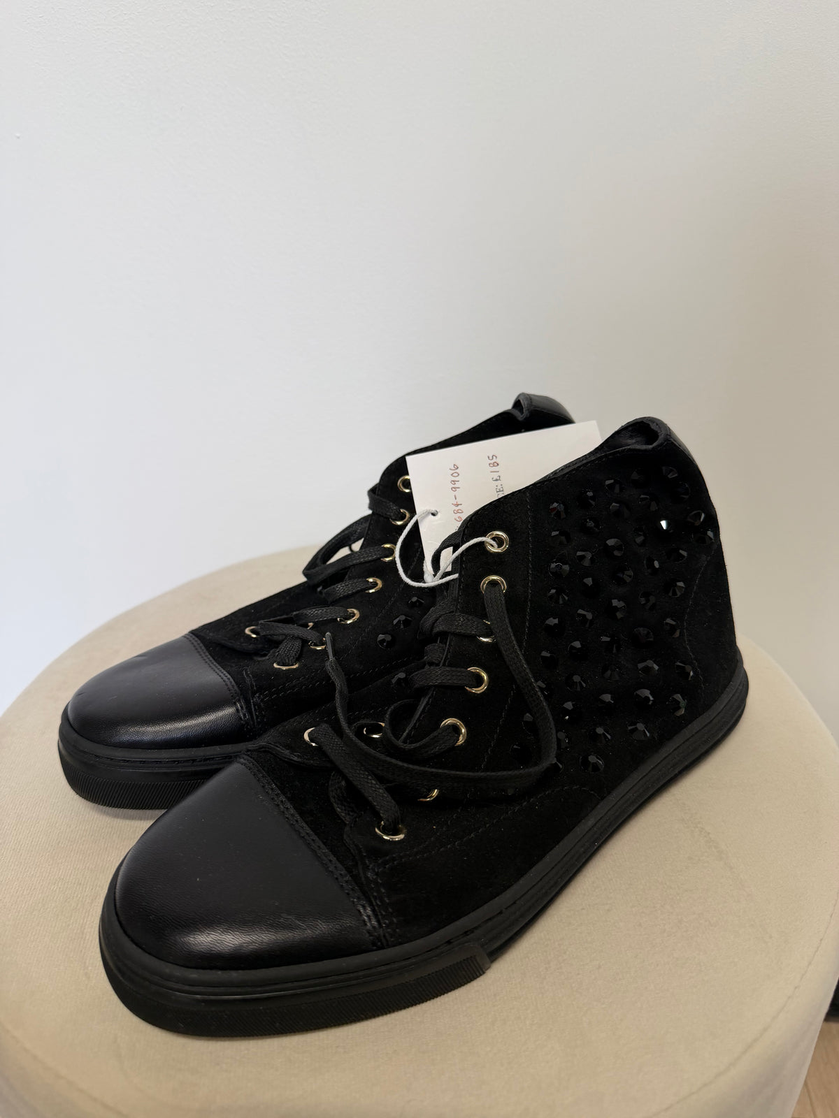 Preloved Gucci Shoes, Size 3 Black