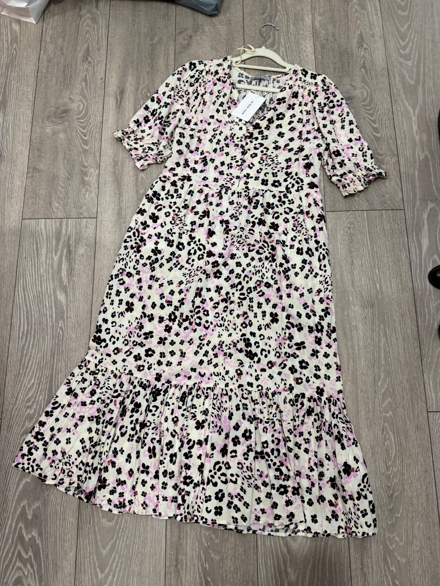 Pre-owned Cream floral print Oliver Bonas Dress, Size 12
