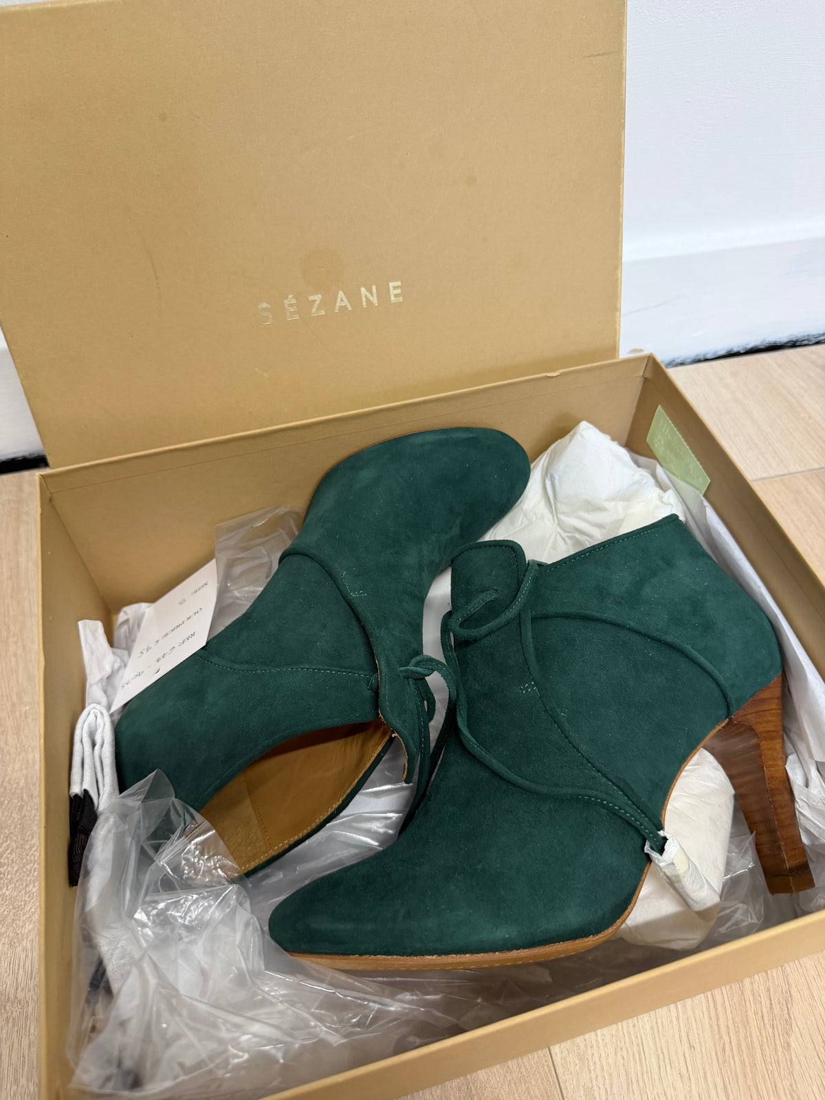 Preloved Sezane Heels Size 5 Green