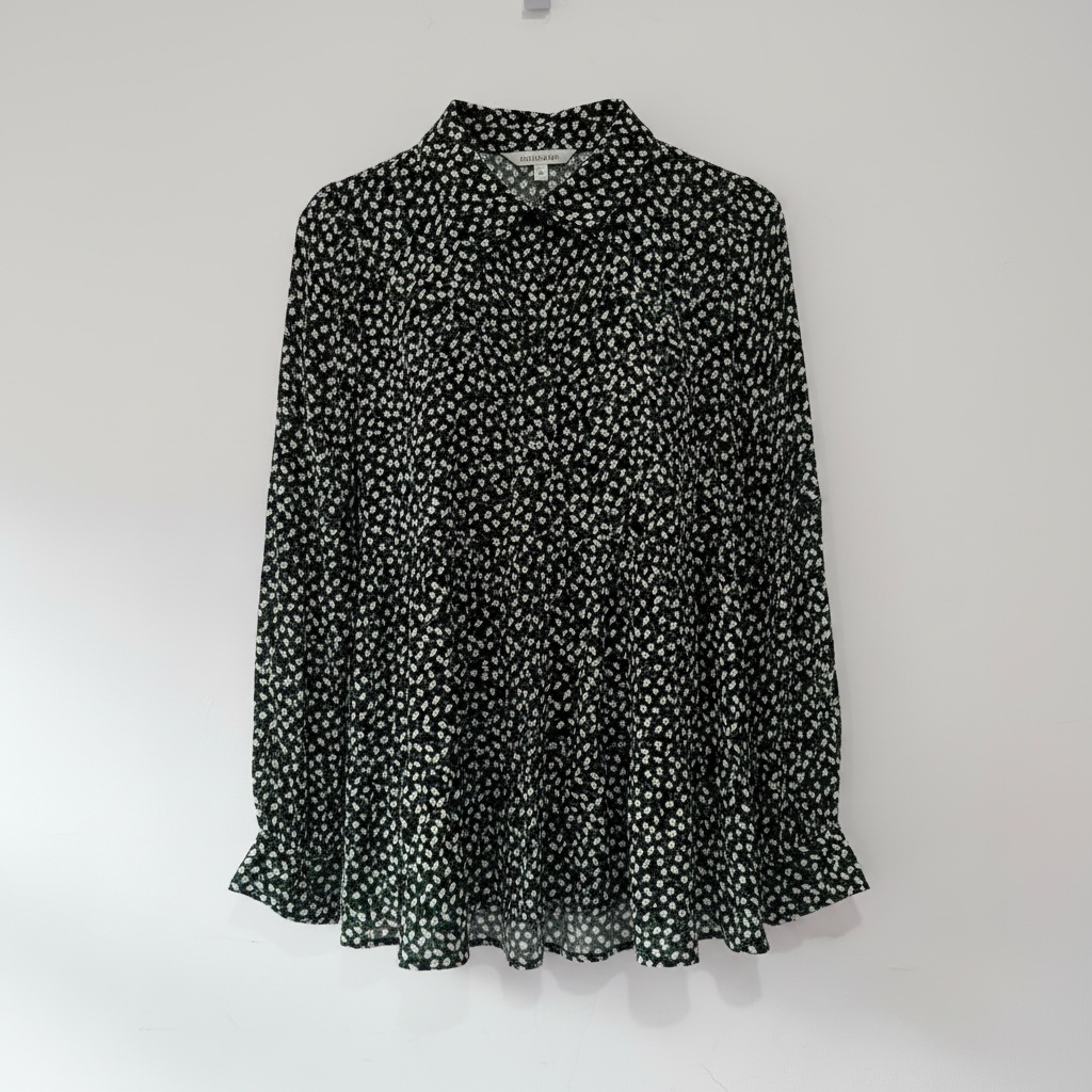 Preloved Black Floral YAS Blouse, BNWT XL