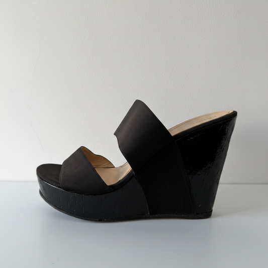 Pre-owned black Fendi Platform pumps, 39 Uk 6