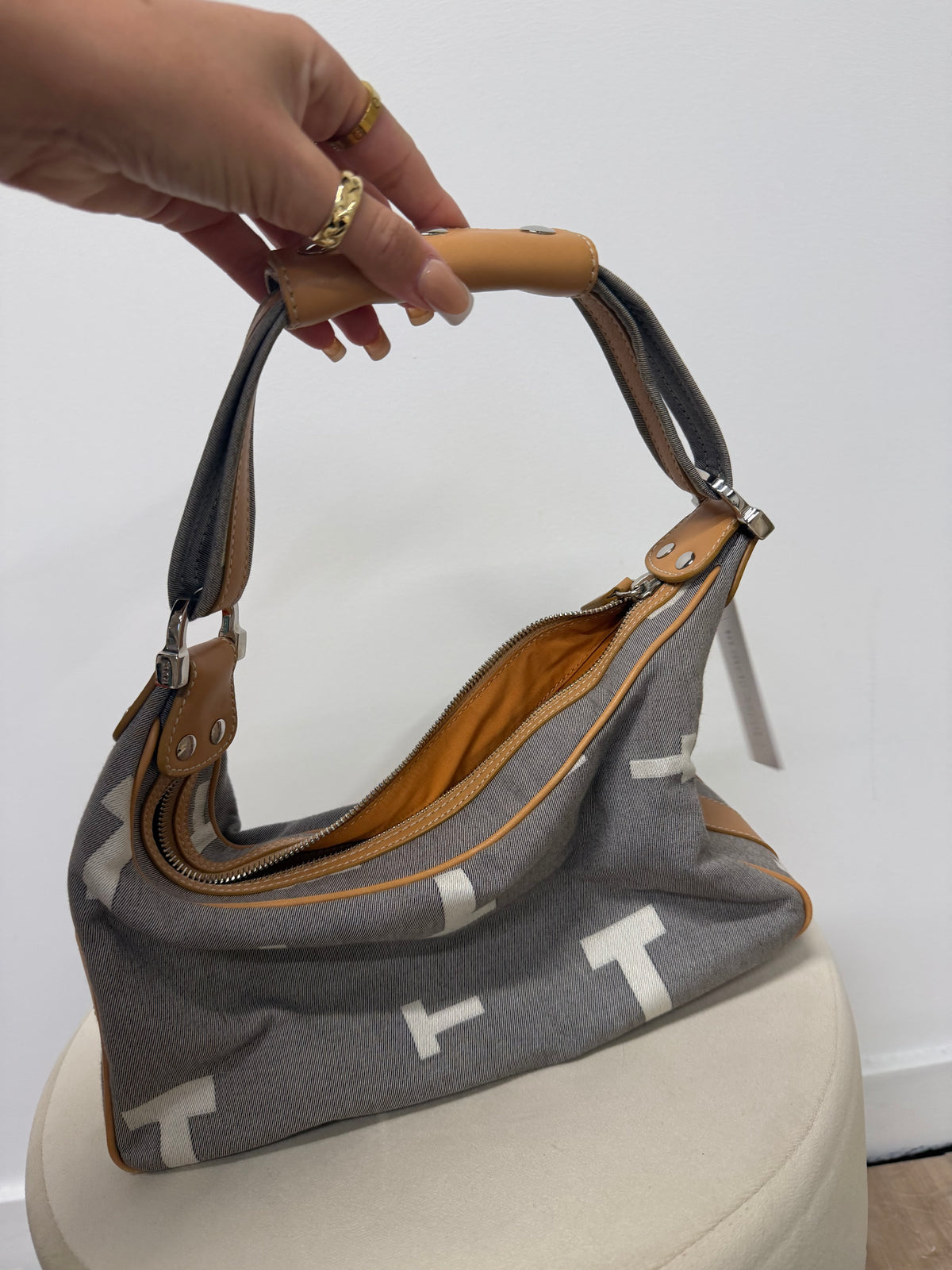 Preloved Tods Shoulder bag Monogram
