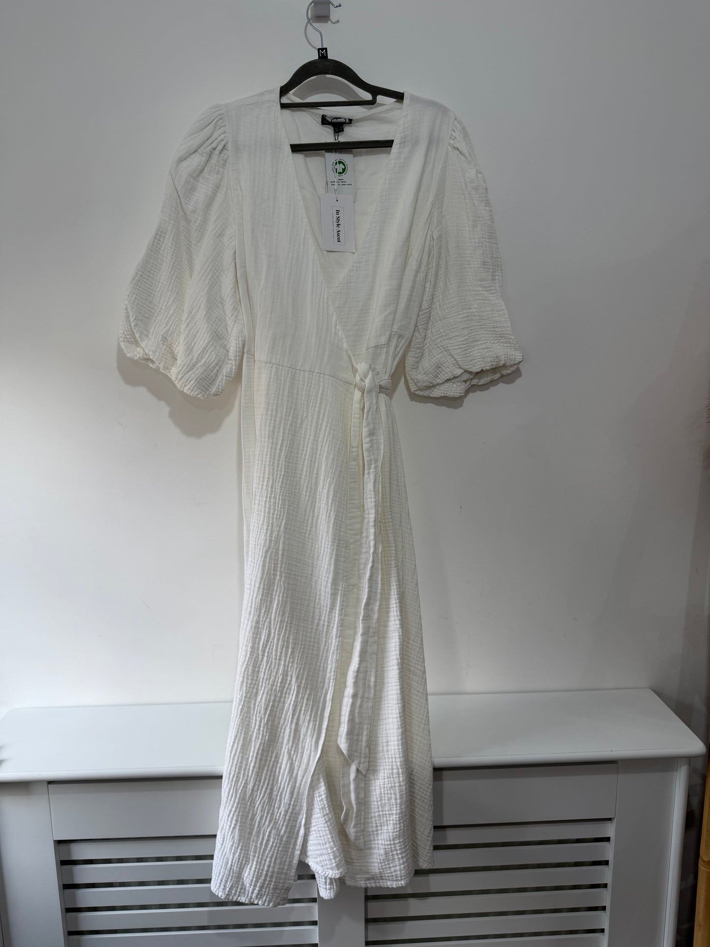 Pre-owned, White Nobody’s Child Dress, Size 12