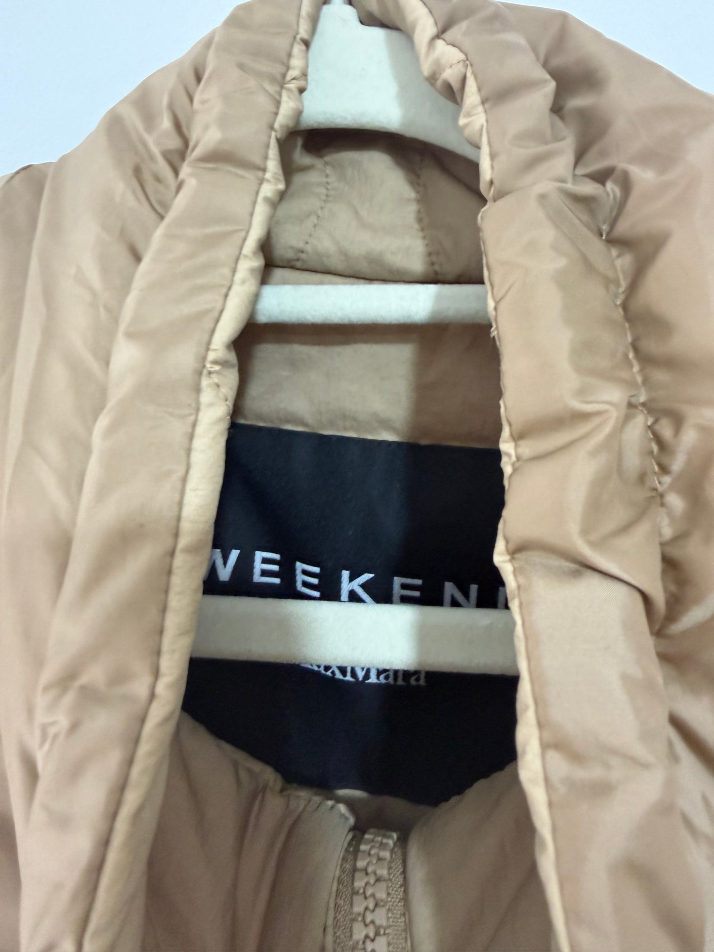 Preloved Weekend MaxMara Water Repellent Gilet Size 6 fits UK 10 Camel