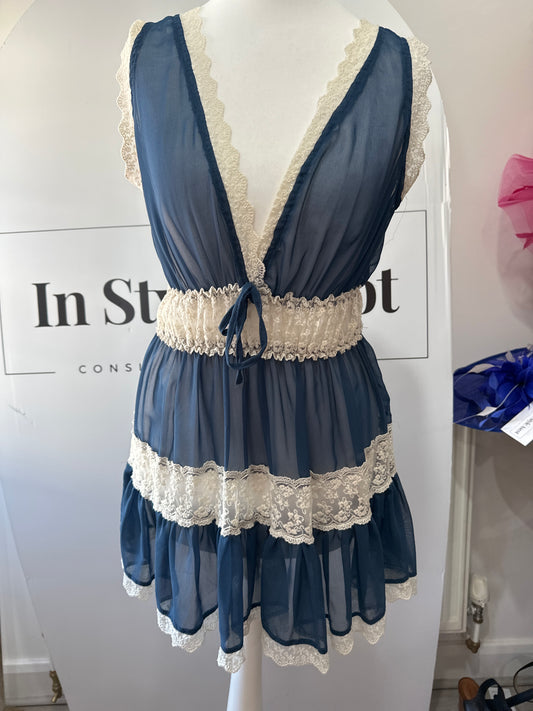Blue & White Rare Summer Top, Size Small/Medium
