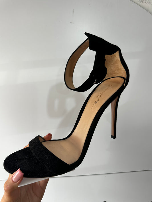 Black Giannvito Rossi Portafino Heels, 41.5