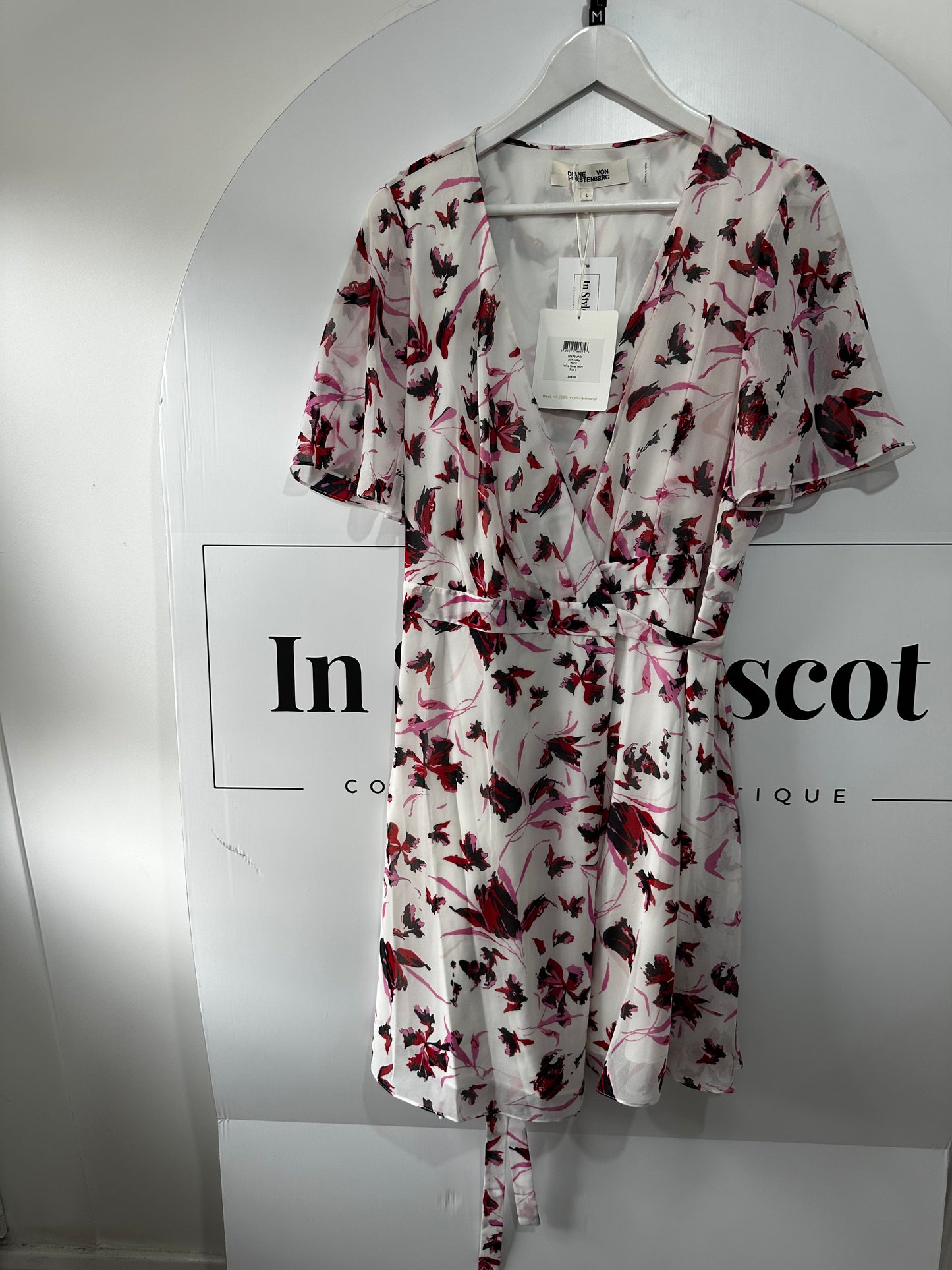 Floral Wrap Dress DVF Dress, Brand New Size L (Fits M/L)