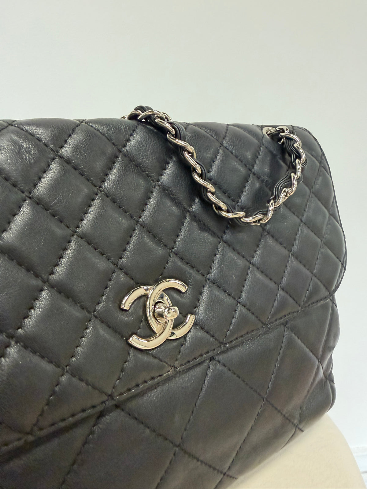 Preloved Chanel Handbag Jumbo Black