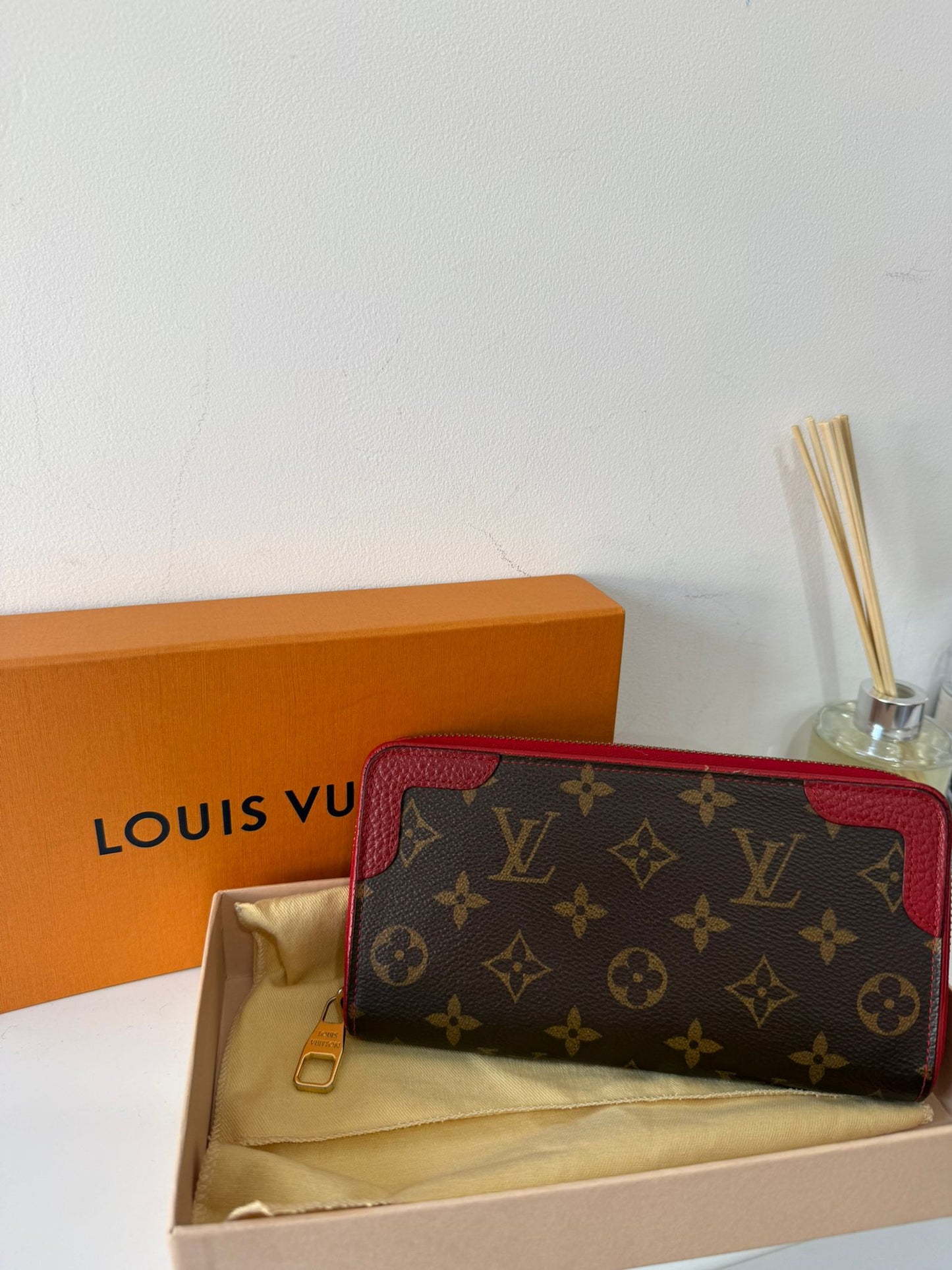 Preloved Red Louis Vuitton Purse, Medium