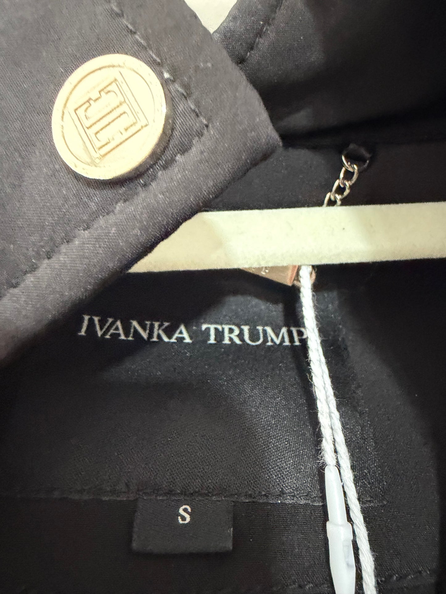 Preloved Ivanka Trump Jacket Size Small Black