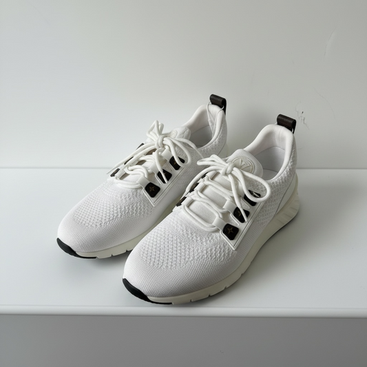 Preloved White Louis Vuitton Trainers, Size 8 (42)