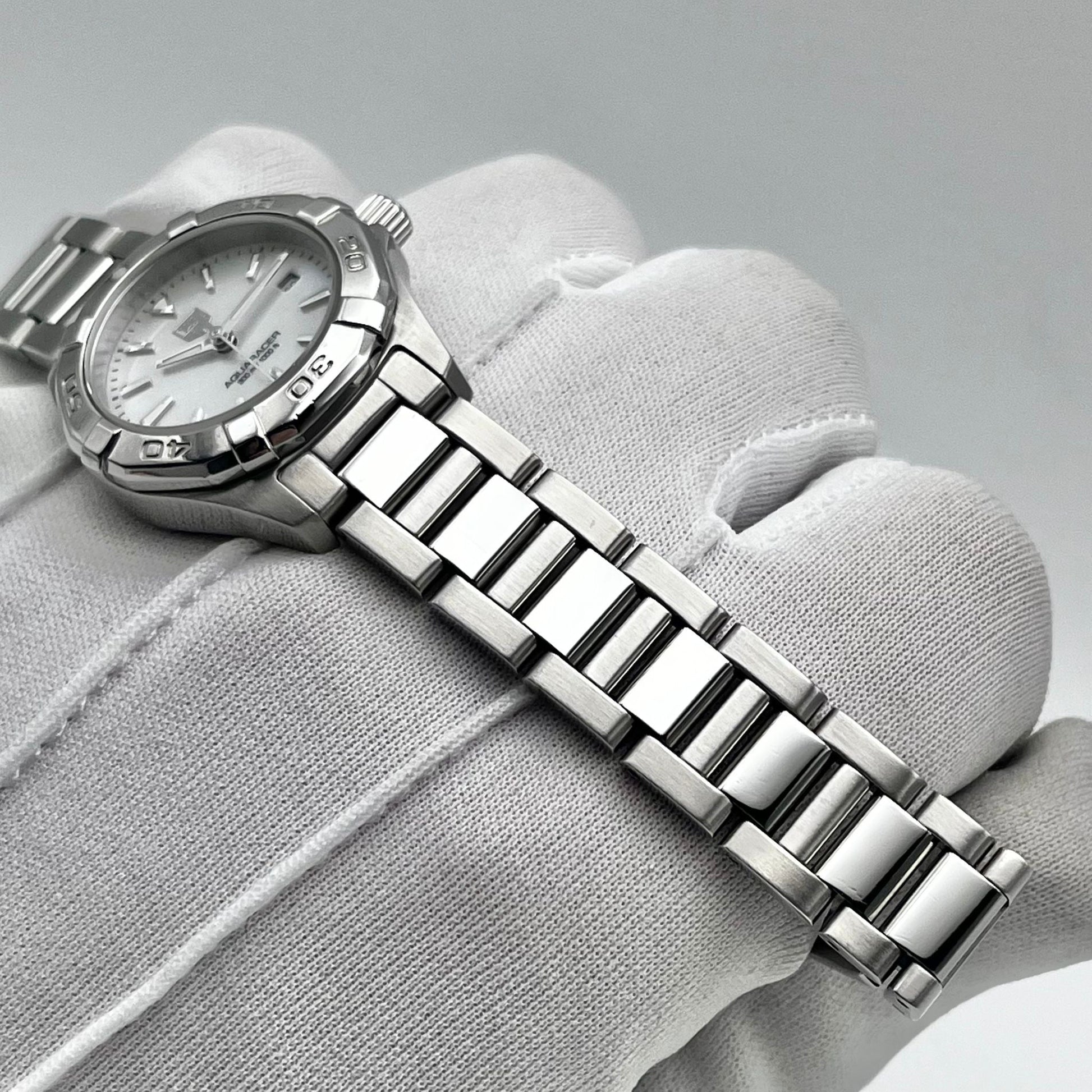 Preloved Mother of Pearl Tag Heuer Ladies Tag Heuer Aquaracer , Full Set
