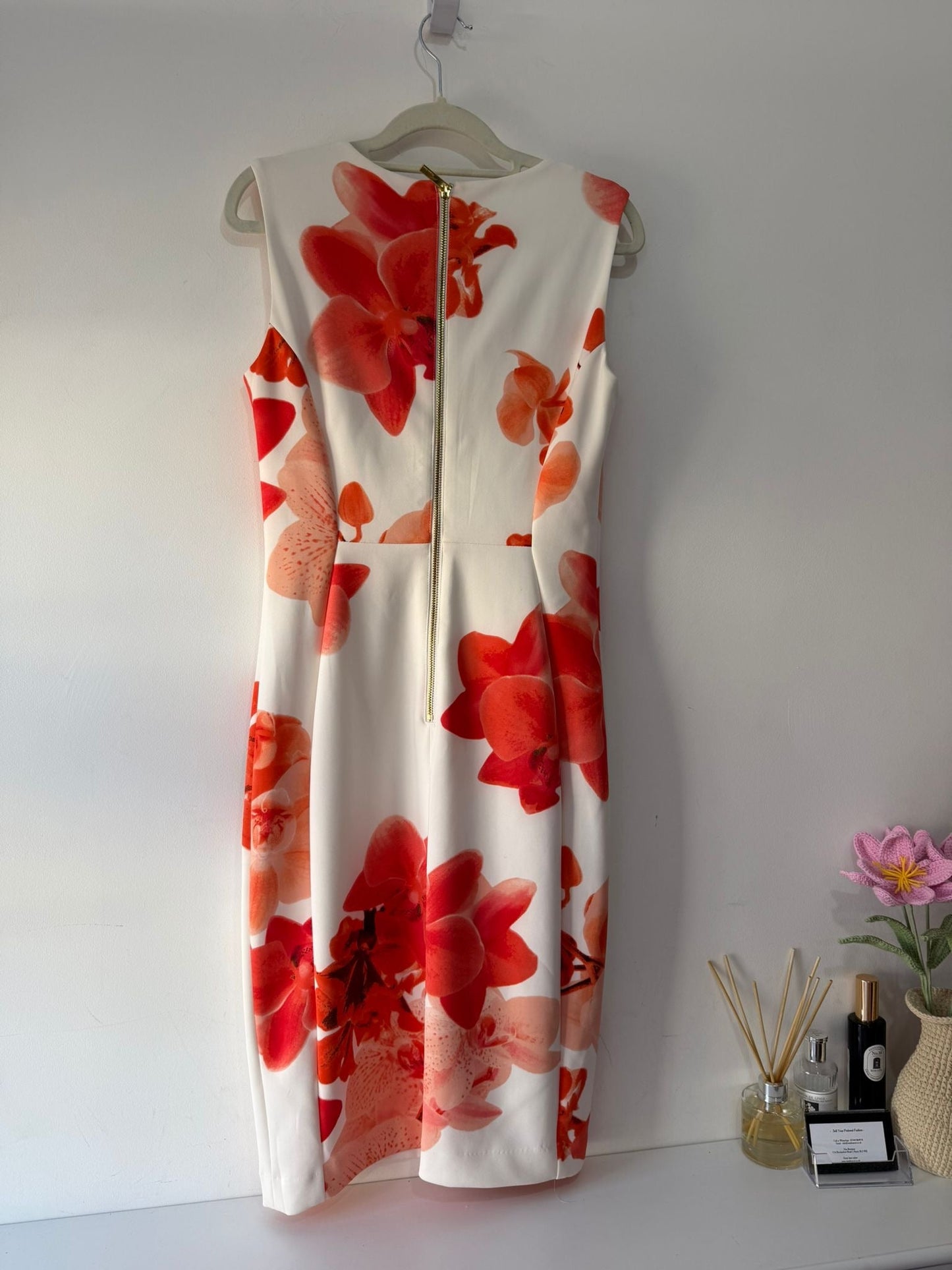 Preloved Orange White Calvin Klein Dress, Size 8