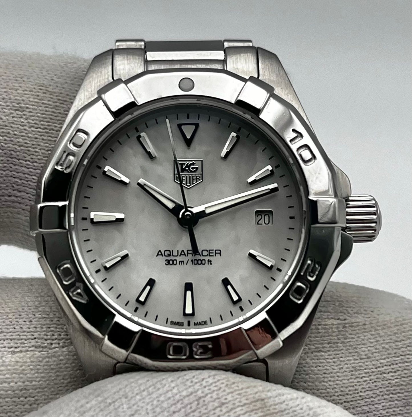 Preloved Mother of Pearl Tag Heuer Ladies Tag Heuer Aquaracer , Full Set