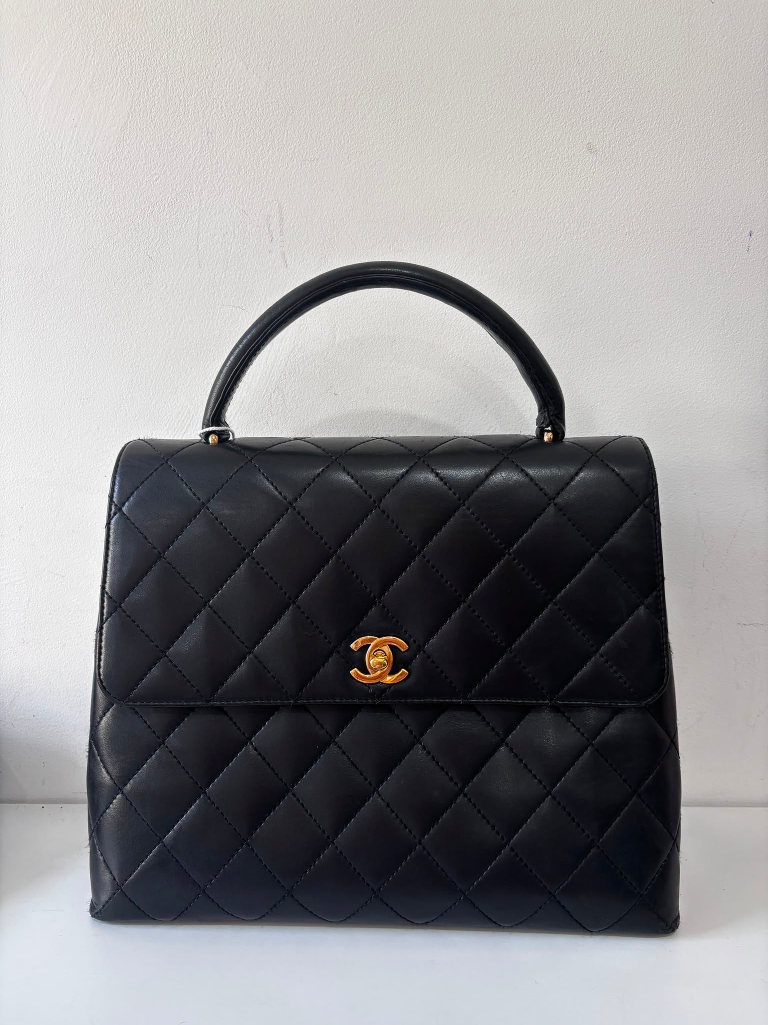 Preowned, Black Lambskin Leather with traditional Gold Hardware Chanel Kelly Bag Handbag, Large