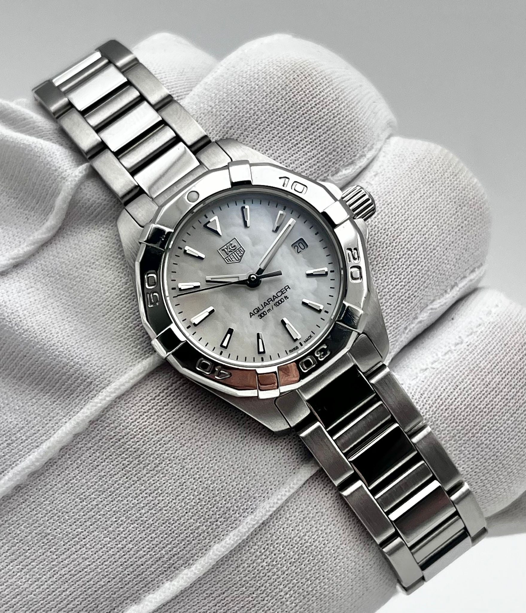 Preloved Mother of Pearl Tag Heuer Ladies Tag Heuer Aquaracer , Full Set