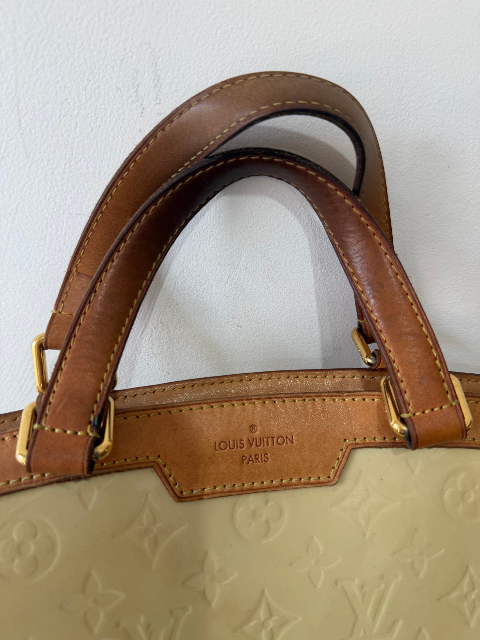 Preloved Vernis Louis Vuitton Bag