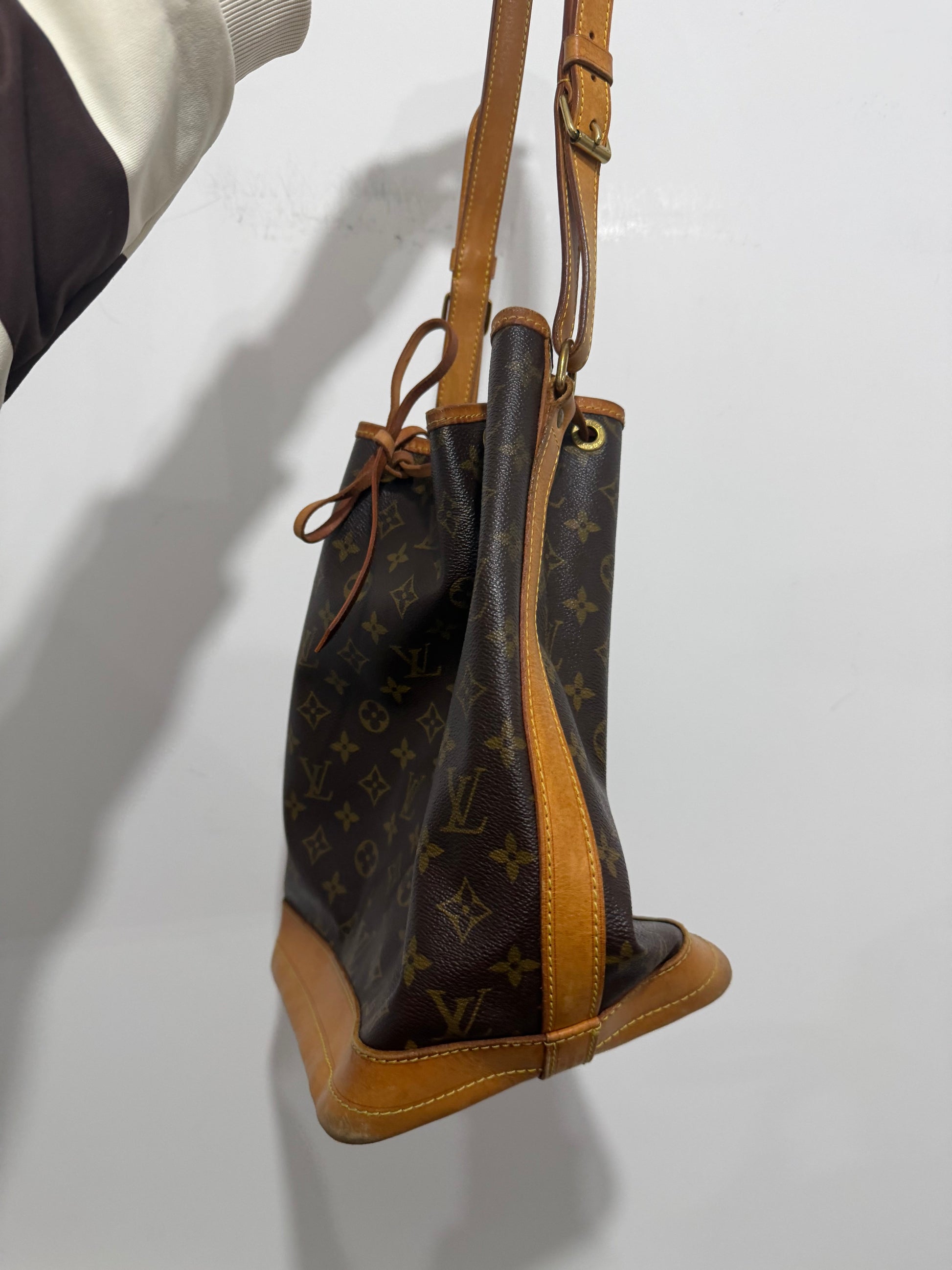 Preloved Monogram Louis Vuitton NeoNeo Bag