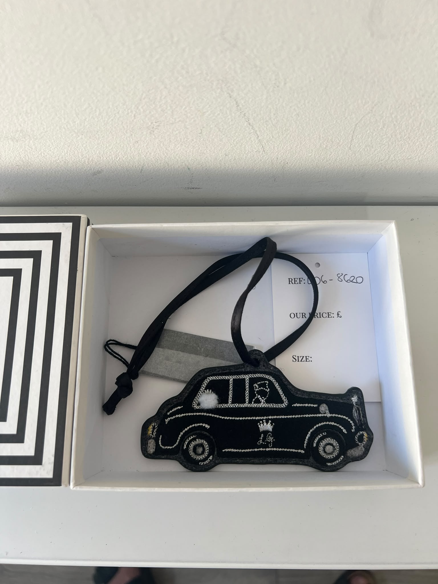 Preloved Black Lulu Guiness Keyring