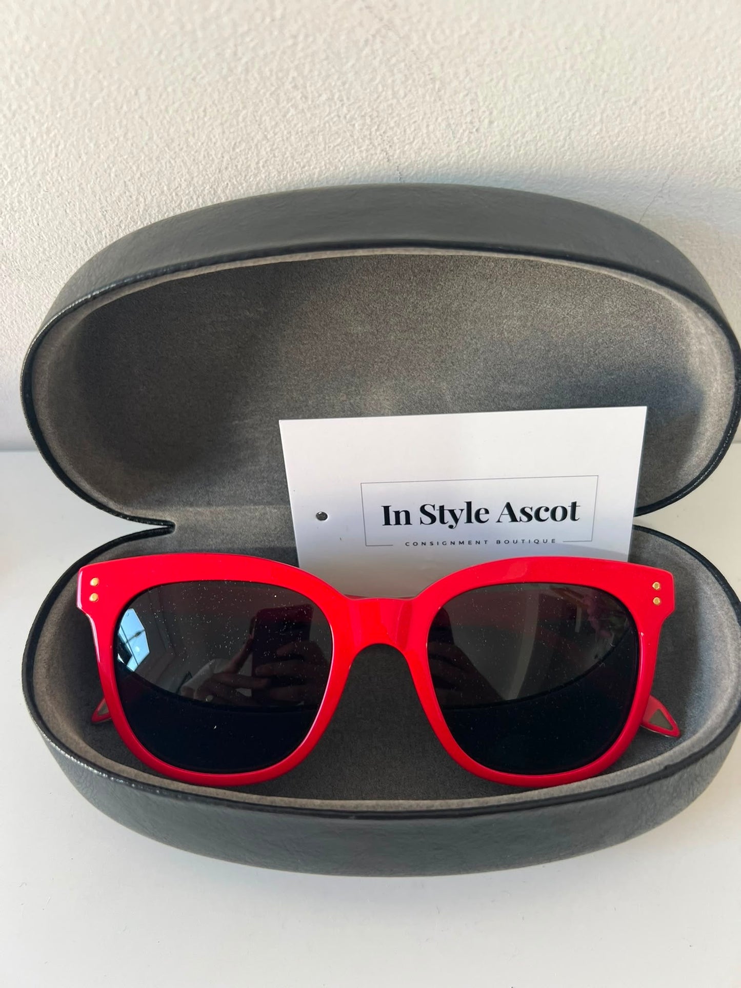 Preloved Red Victoria Beckham Sunglasses